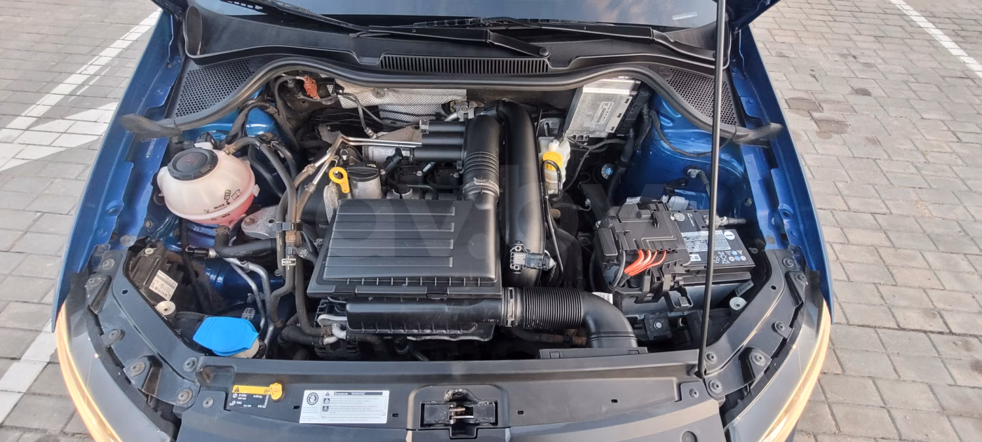 Volkswagen Polo Sedan фото 7