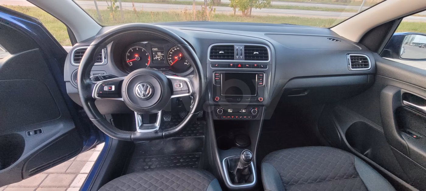 Volkswagen Polo Sedan фото 8