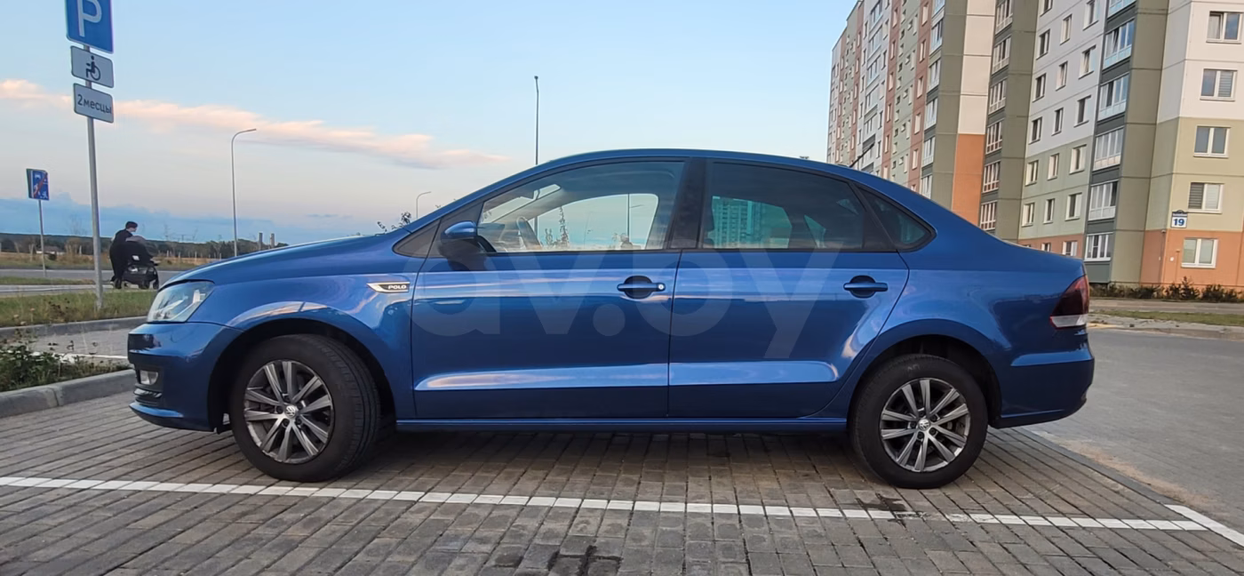Volkswagen Polo Sedan фото 3