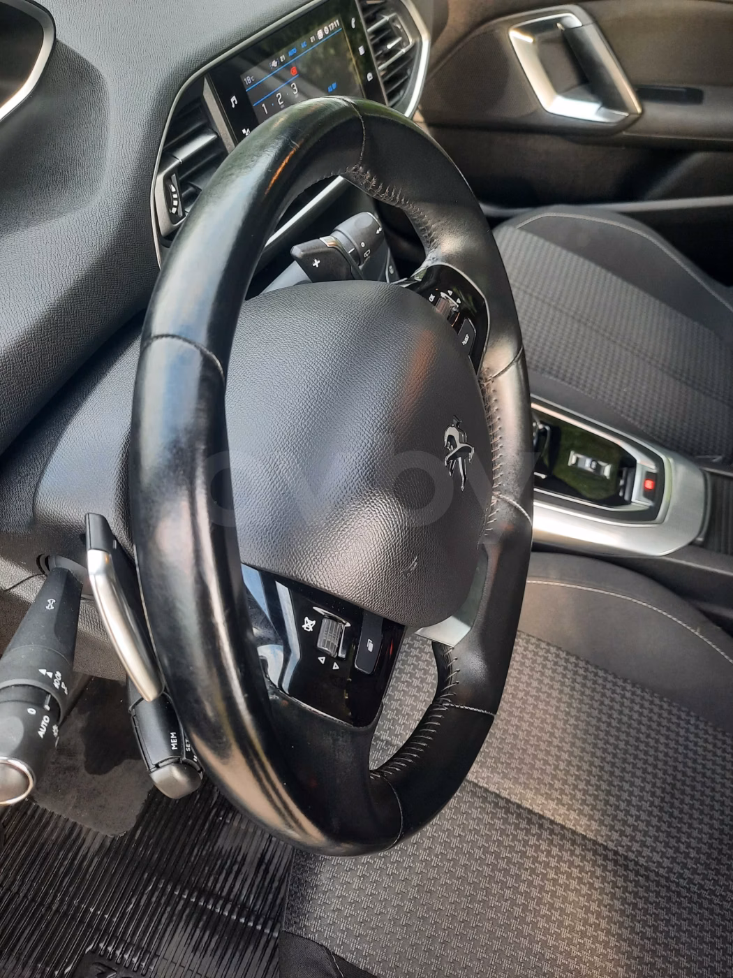 Peugeot 308 фото 14