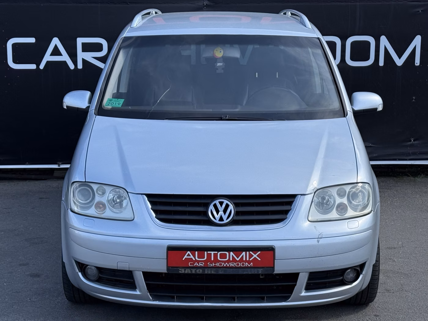 Volkswagen Touran фото 2