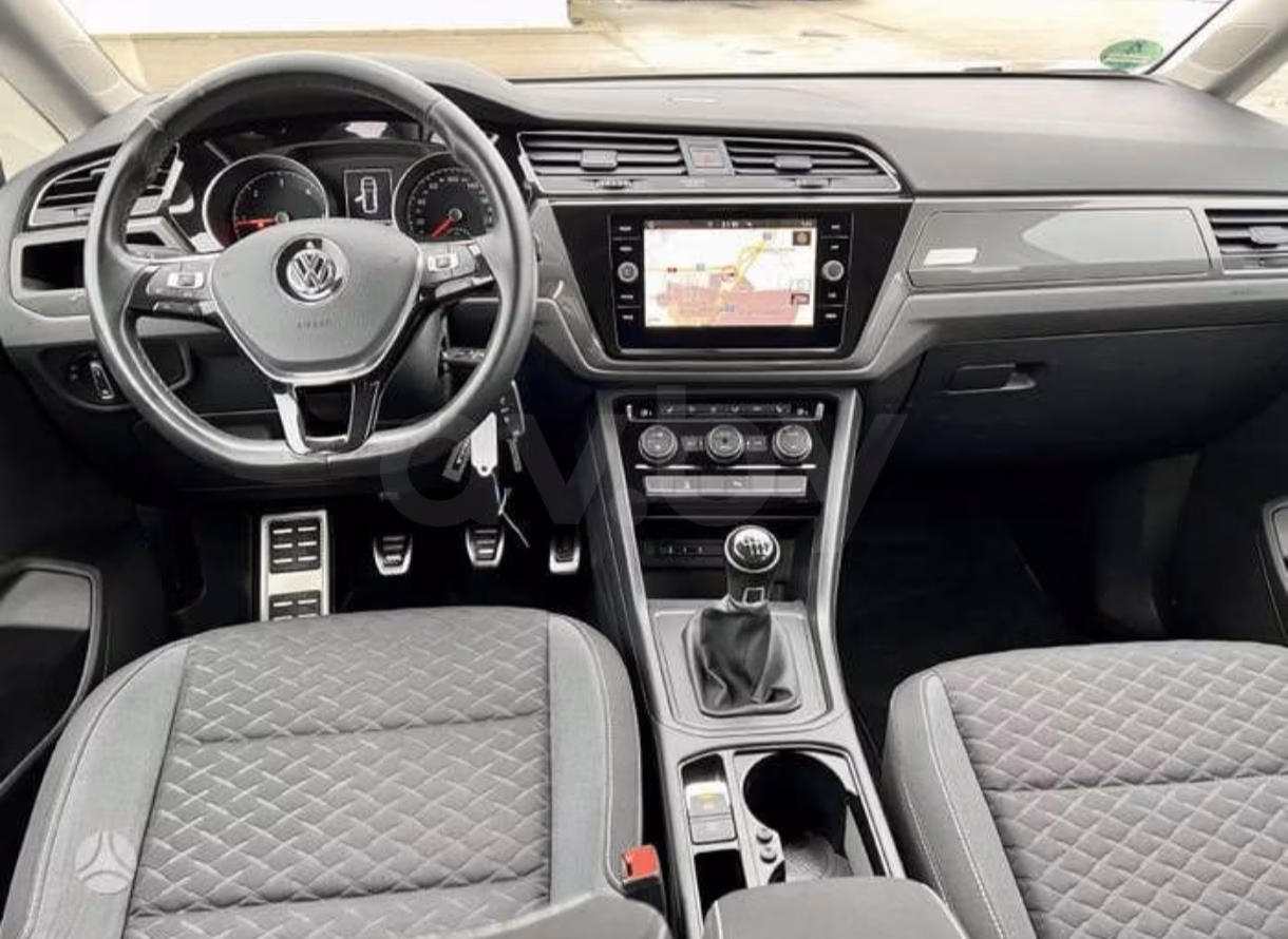 Volkswagen Touran фото 2