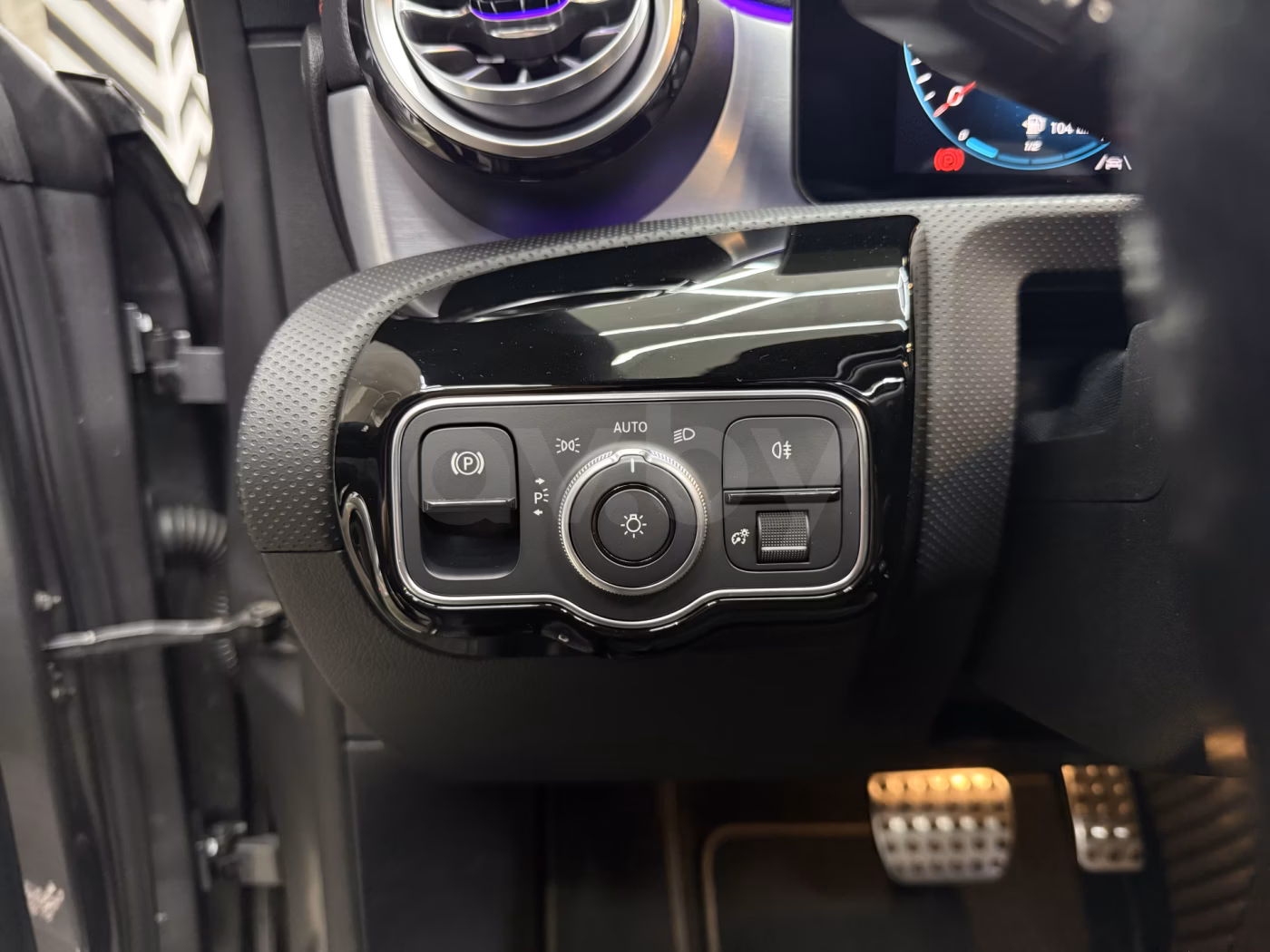 Mercedes-Benz CLA фото 13