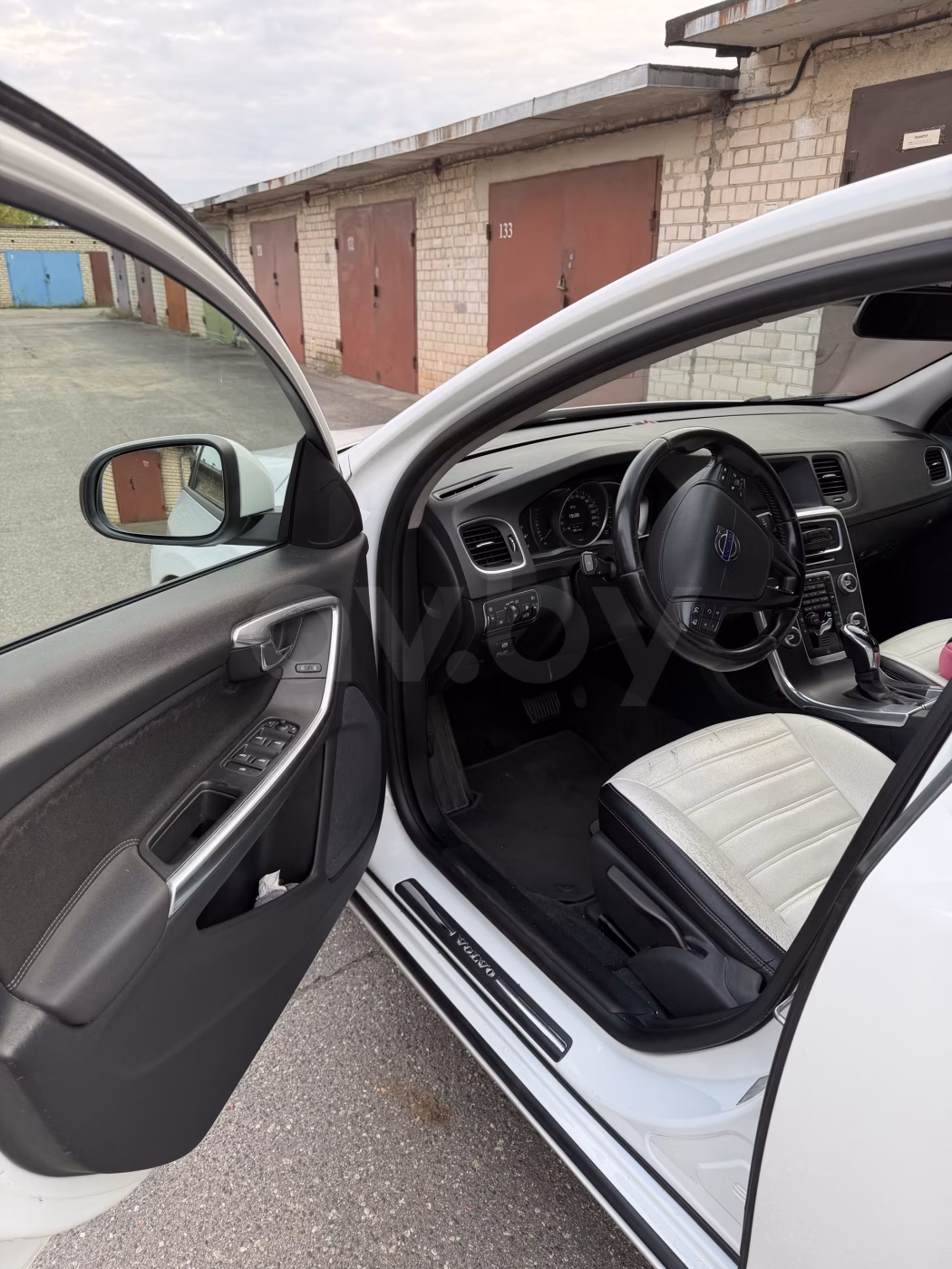 Volvo V60 фото 12