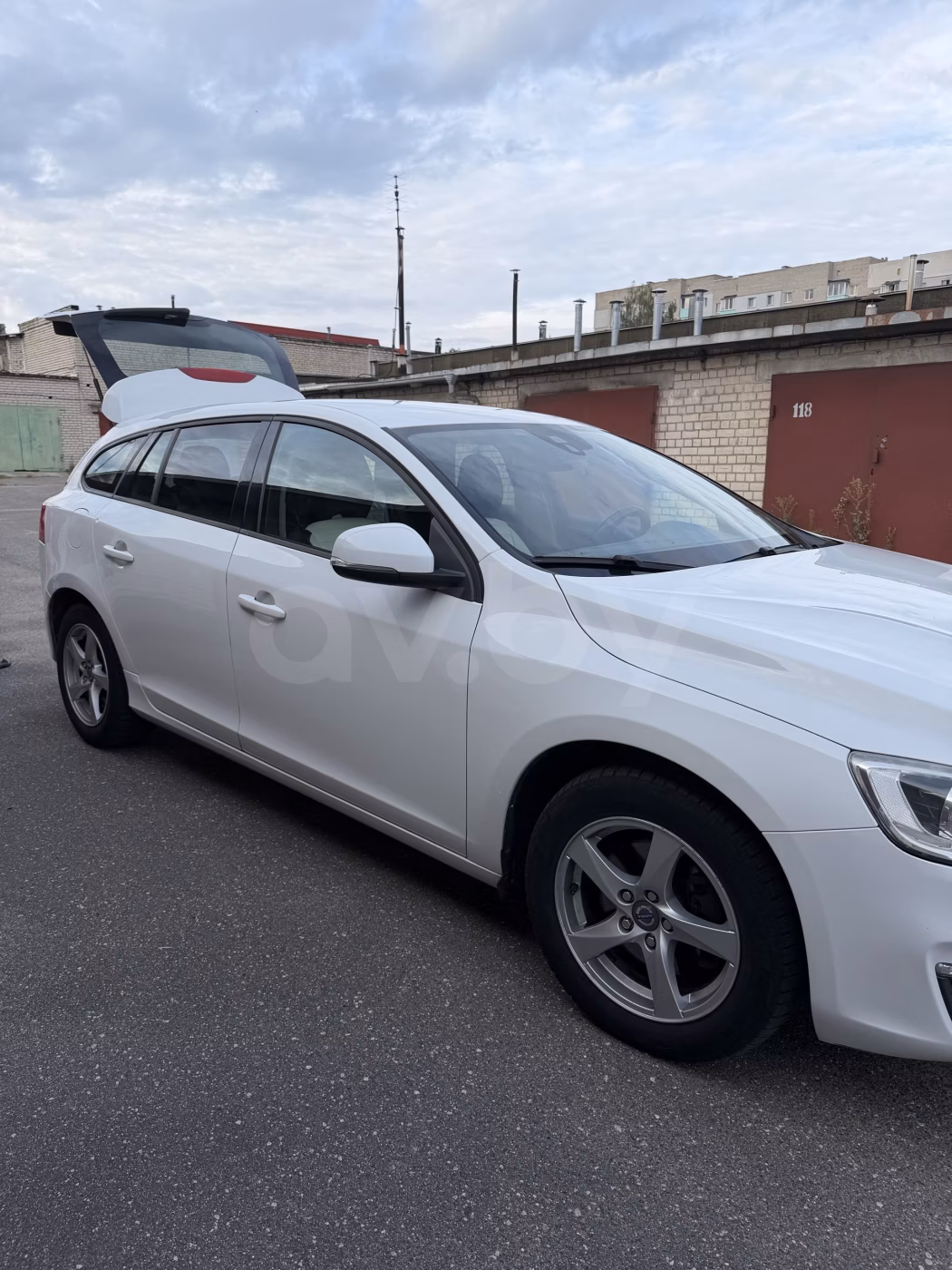 Volvo V60 фото 7
