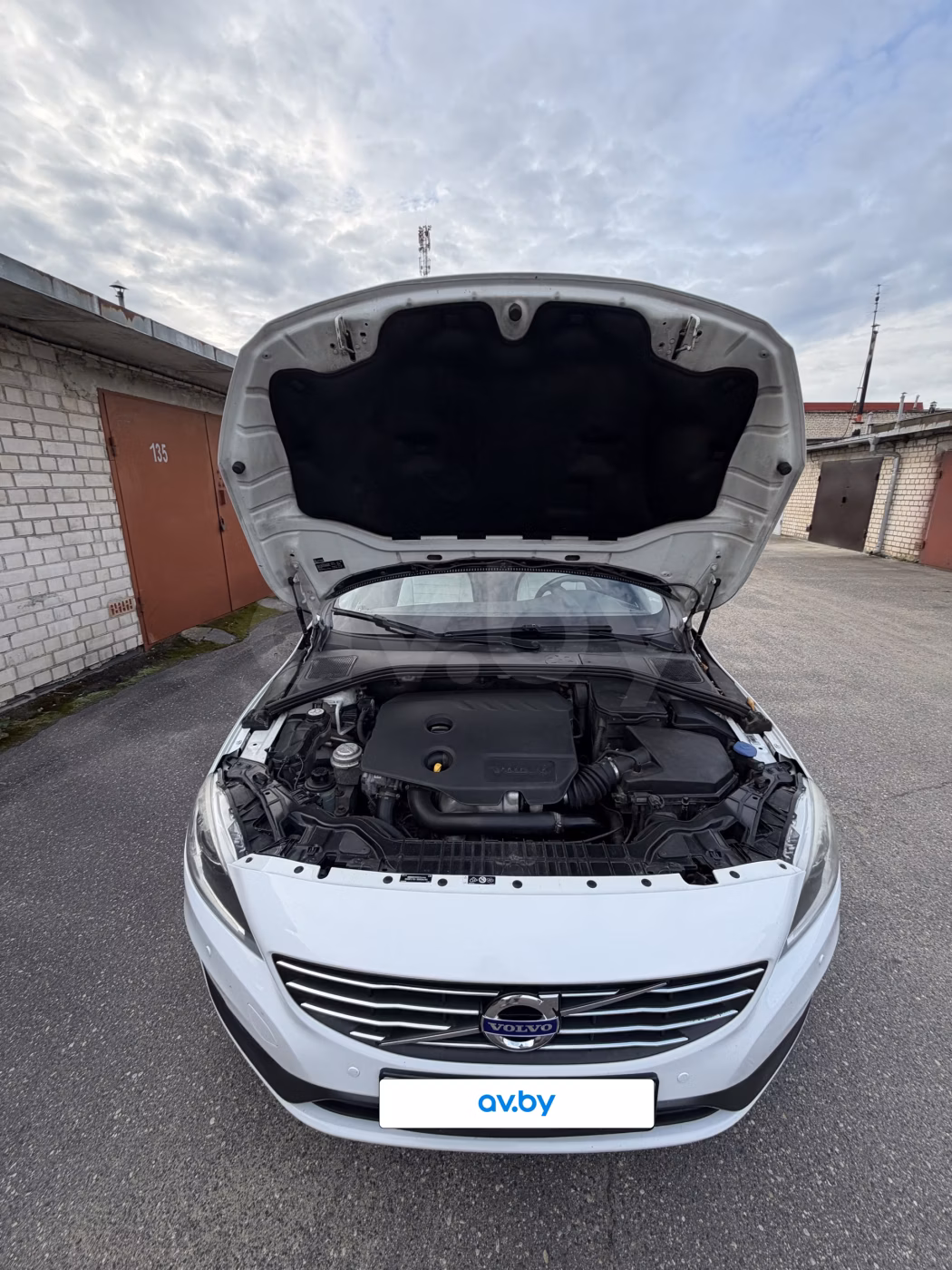 Volvo V60 фото 10