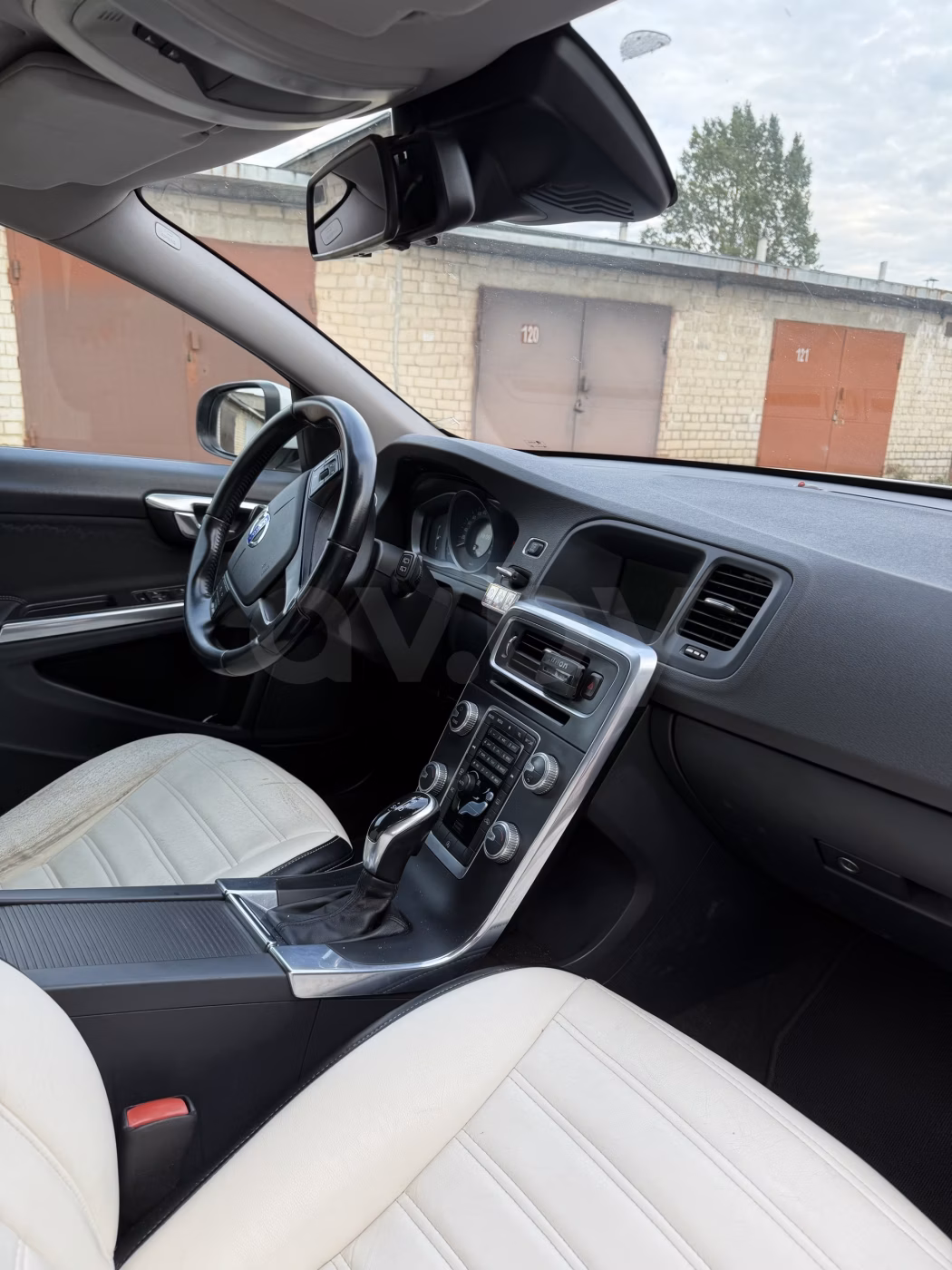 Volvo V60 фото 14