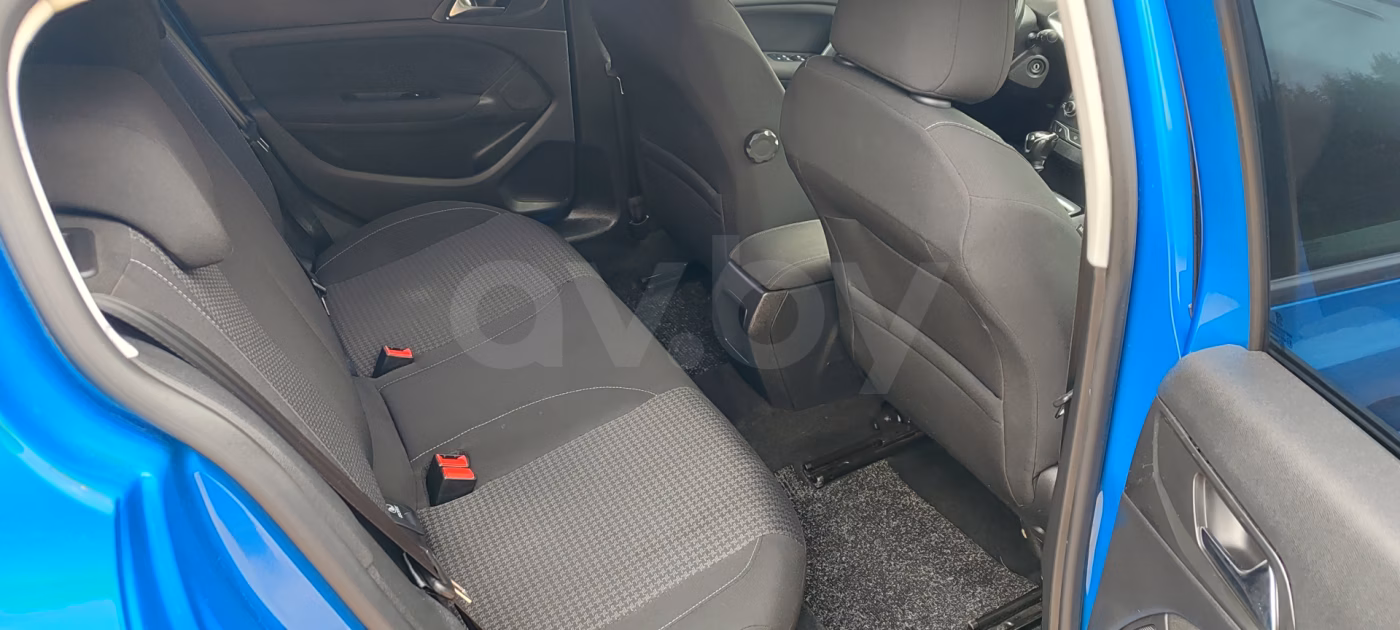 Peugeot 308 фото 9