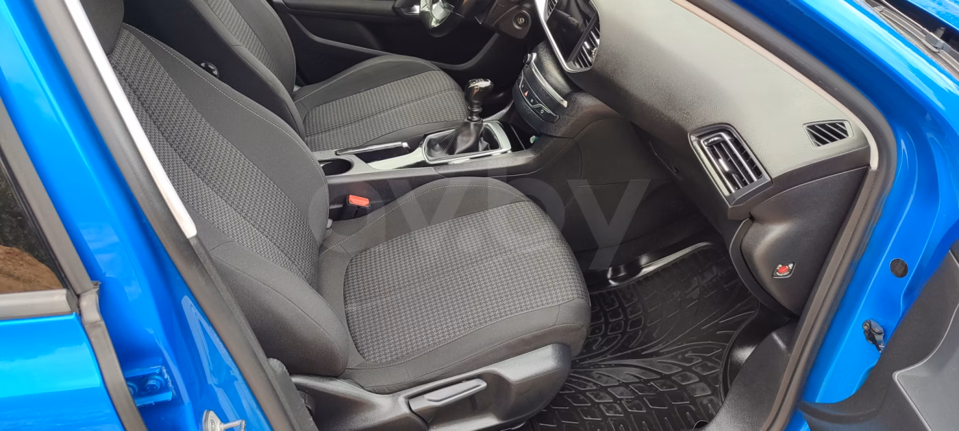 Peugeot 308 фото 11
