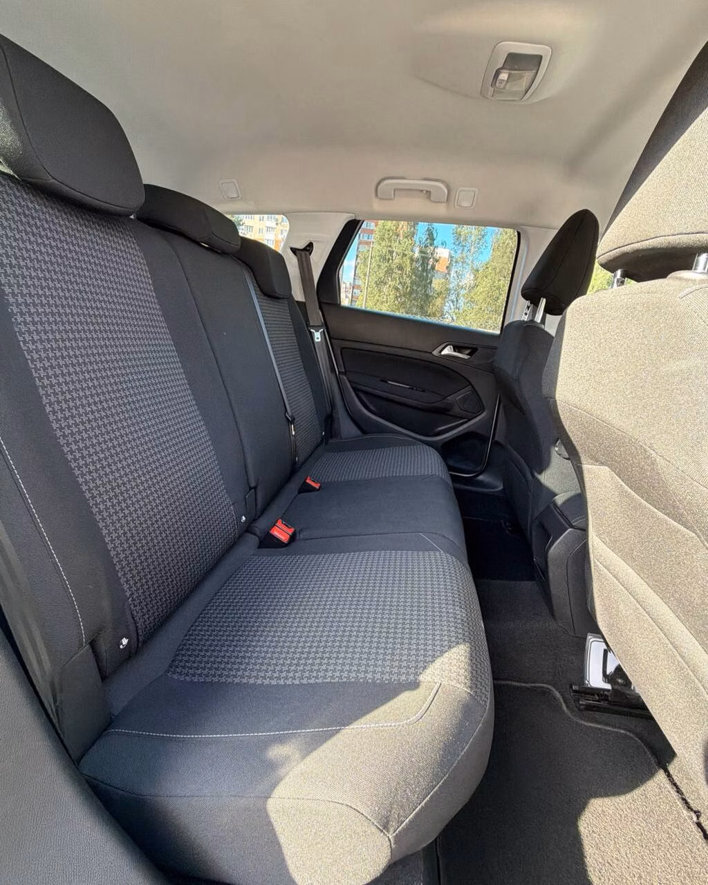 Peugeot 308 фото 11