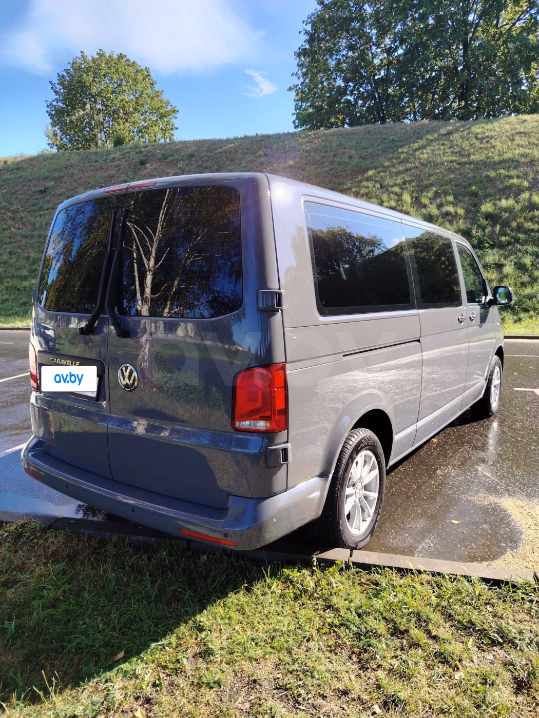 Volkswagen Caravelle фото 8