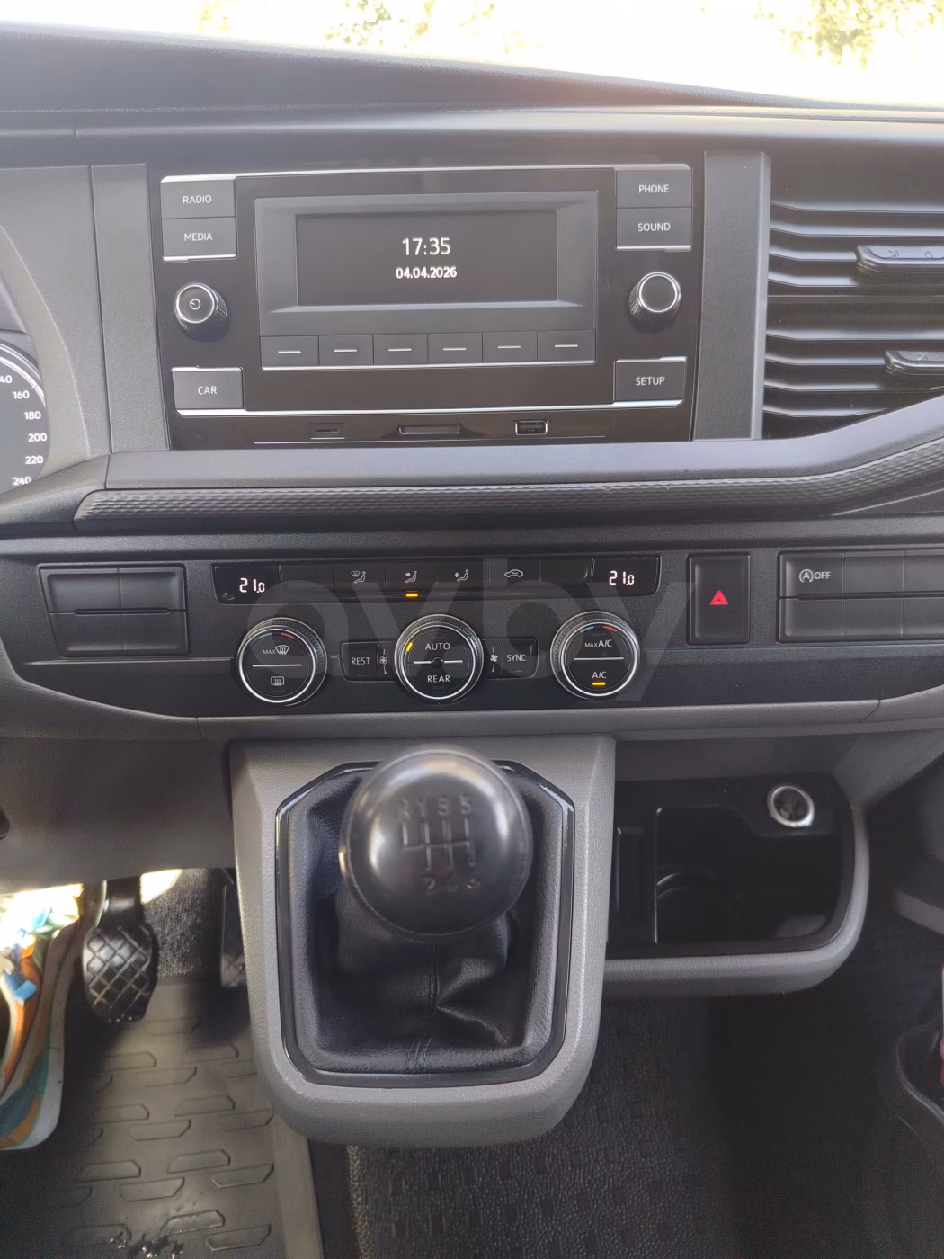 Volkswagen Caravelle фото 19