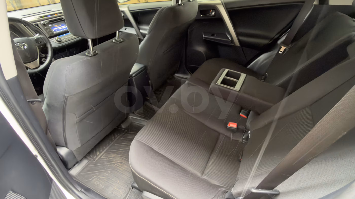 Toyota RAV4 фото 18