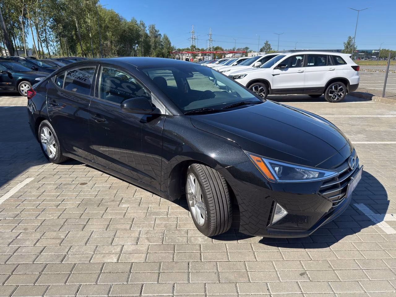 Hyundai Elantra фото 5