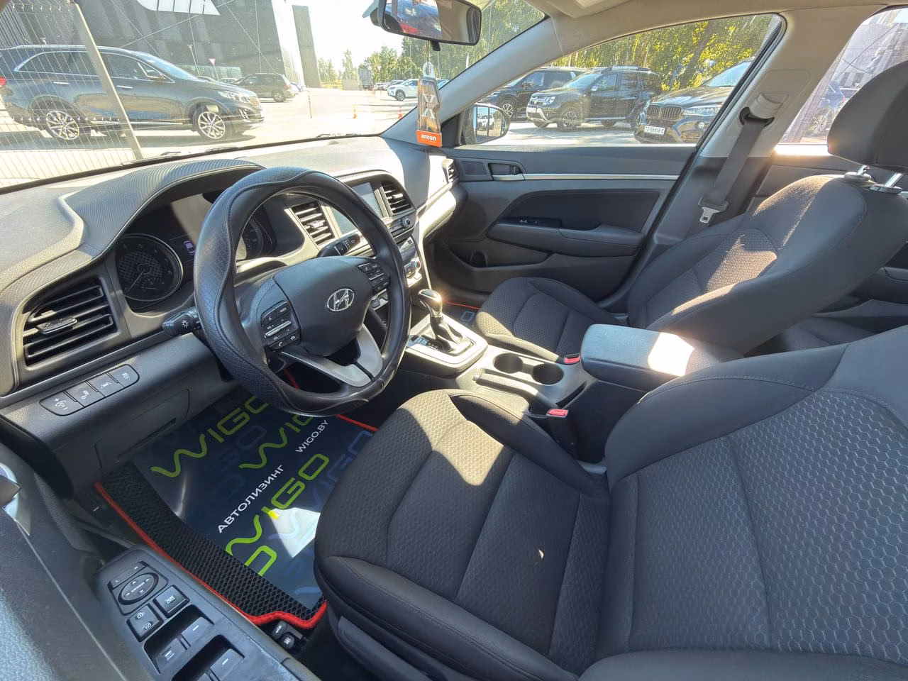 Hyundai Elantra фото 10