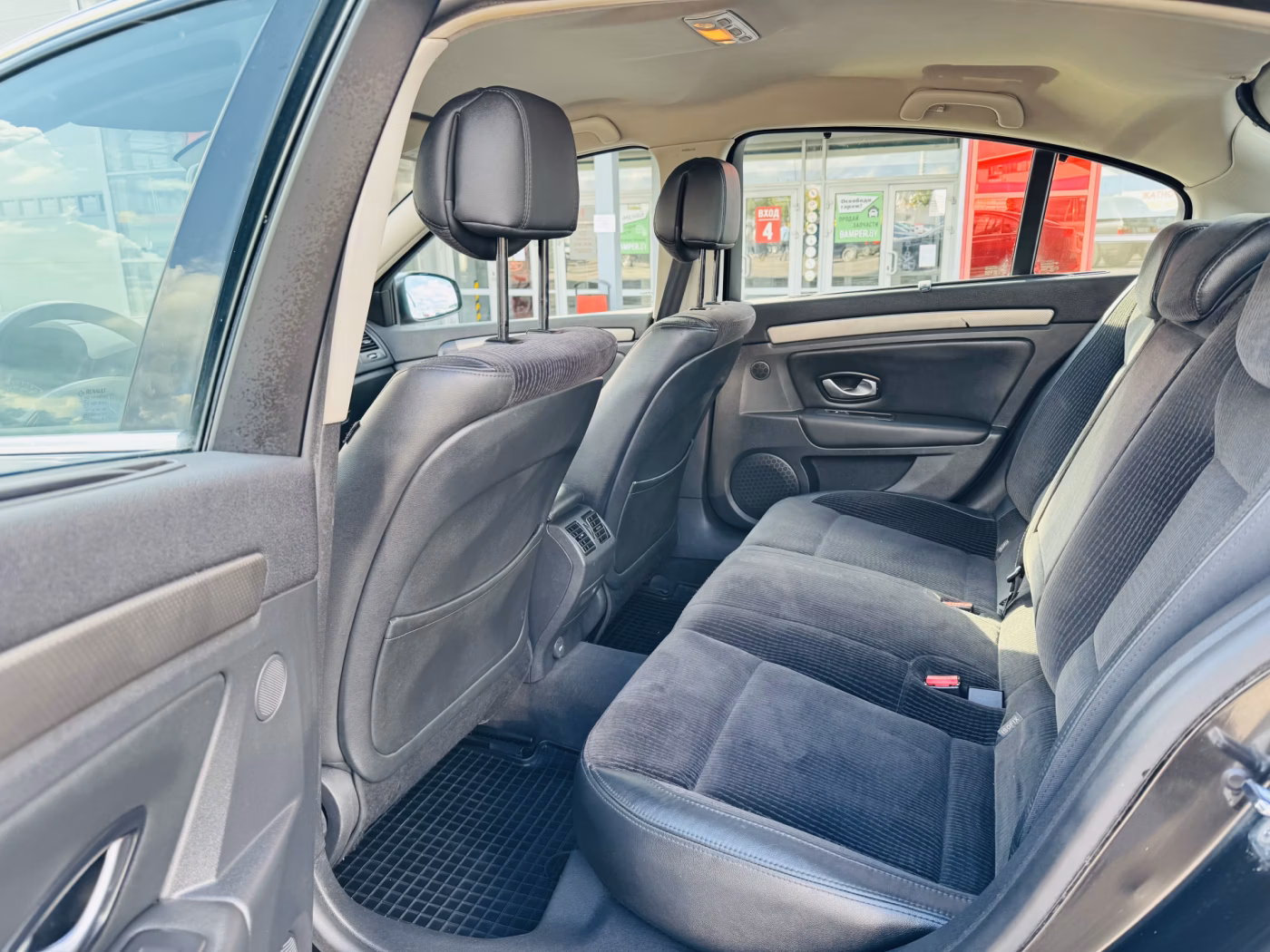 Renault Laguna фото 6