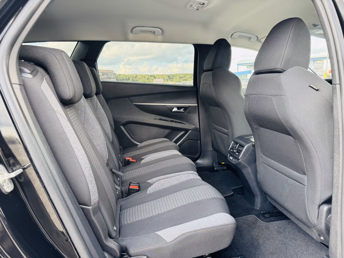 Peugeot 5008 фото 7