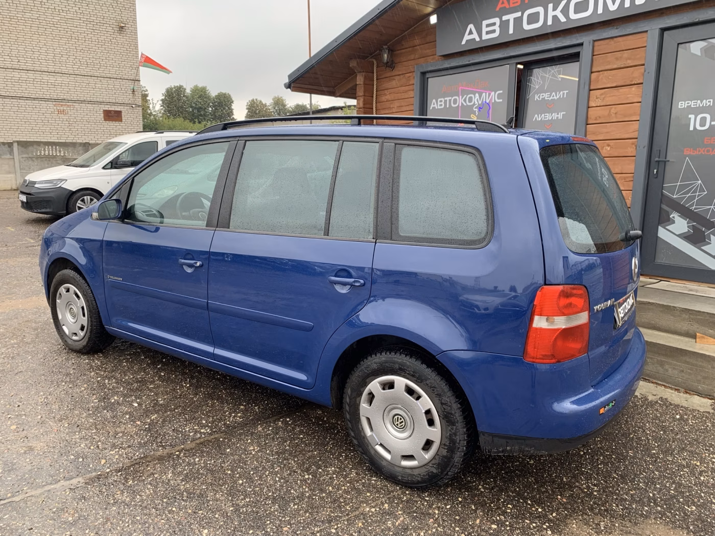 Volkswagen Touran фото 3