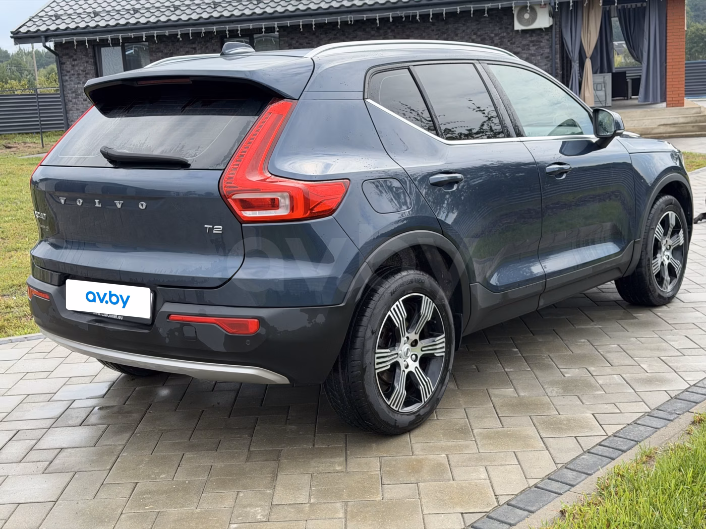 Volvo XC40 фото 3