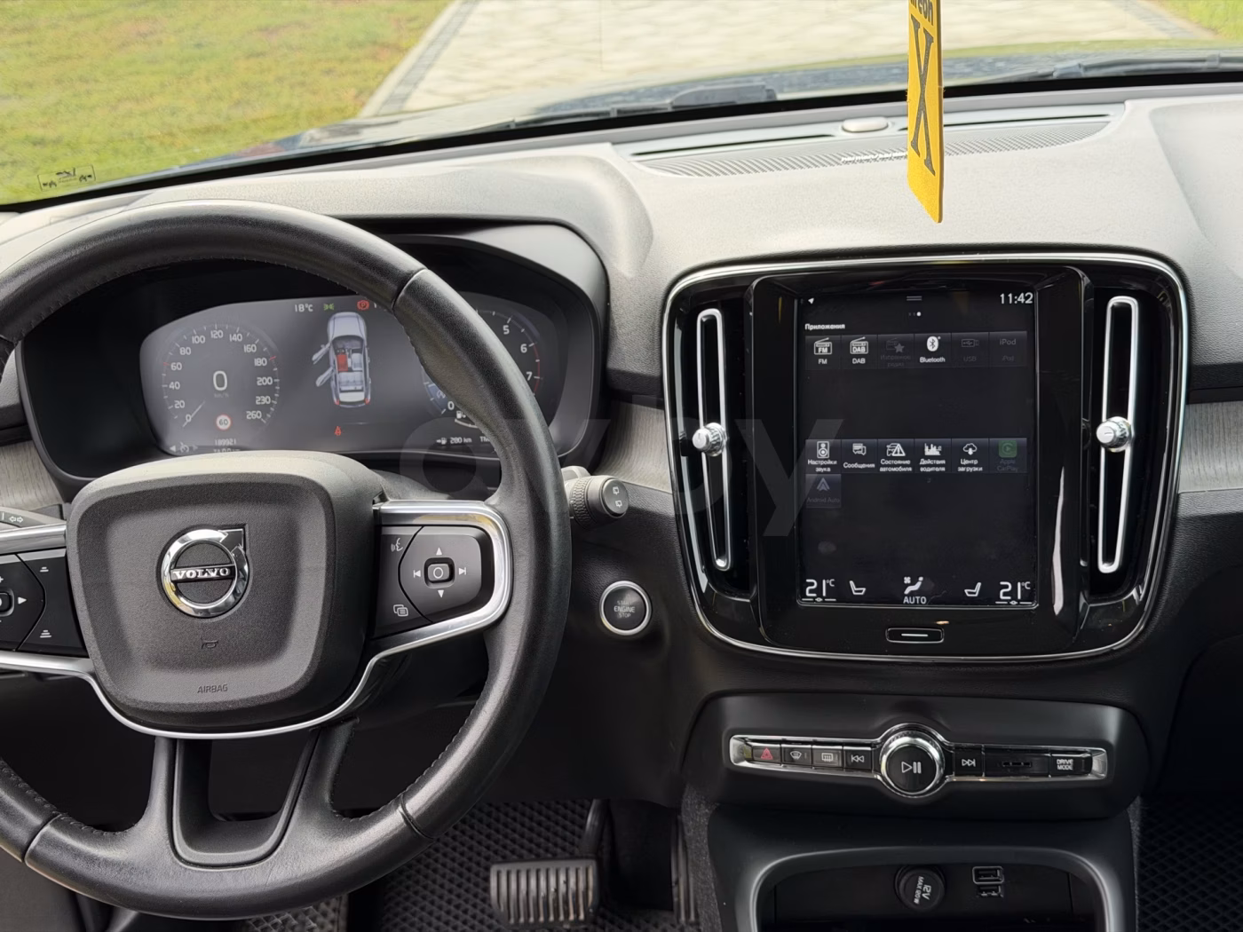Volvo XC40 фото 6