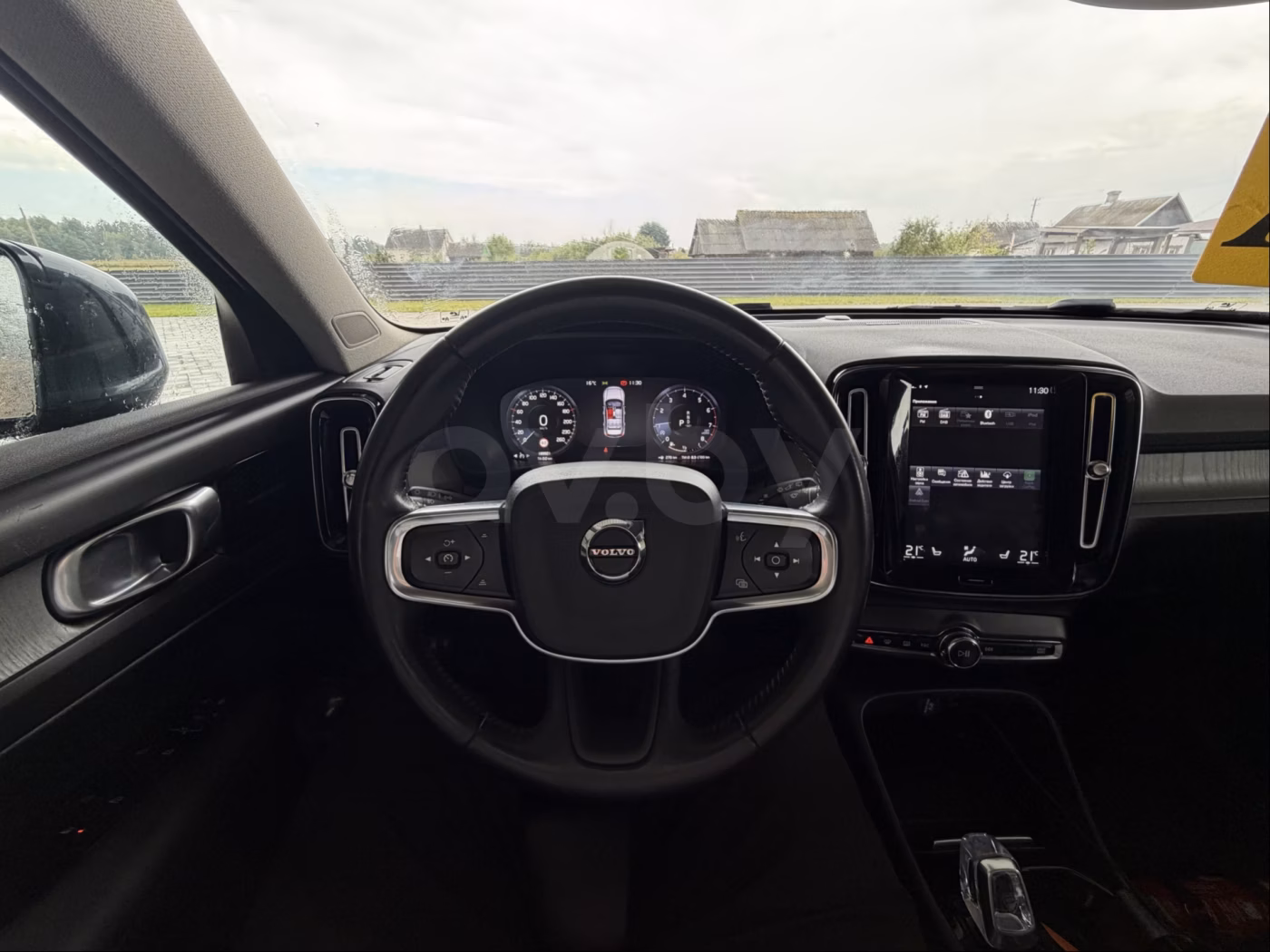 Volvo XC40 фото 7