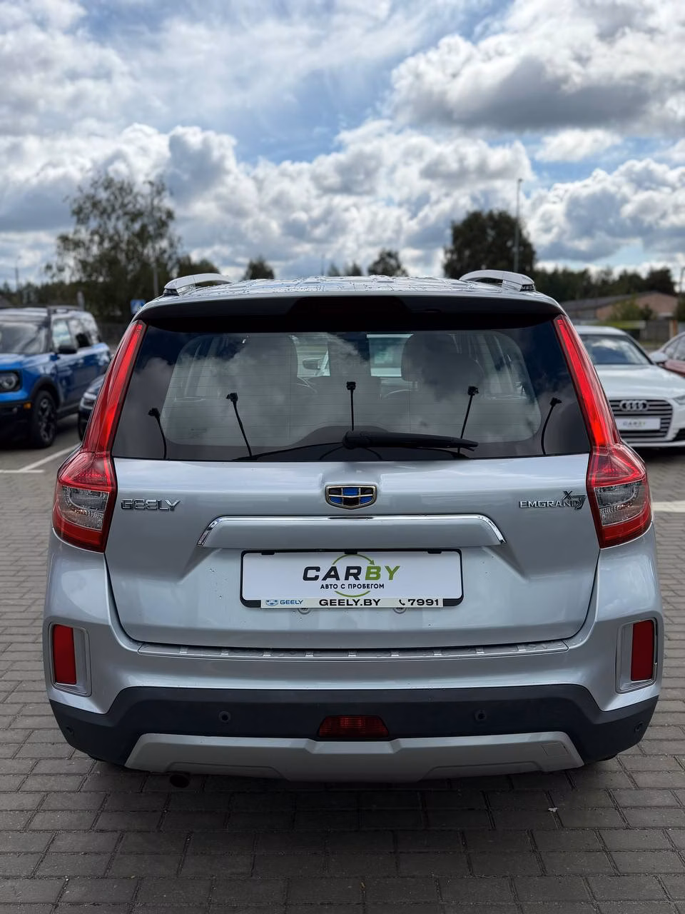 Geely Emgrand X7 фото 8