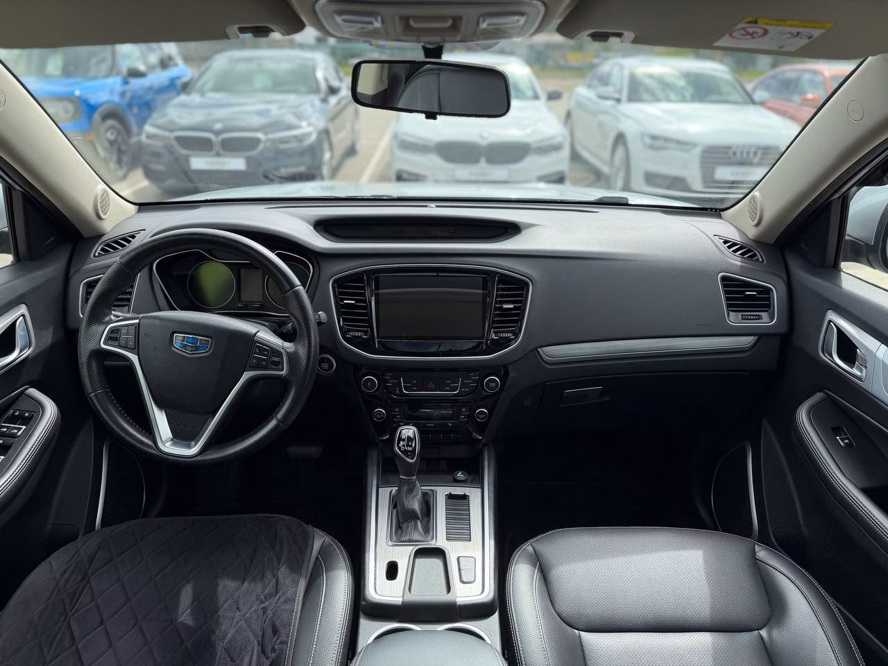 Geely Emgrand X7 фото 6