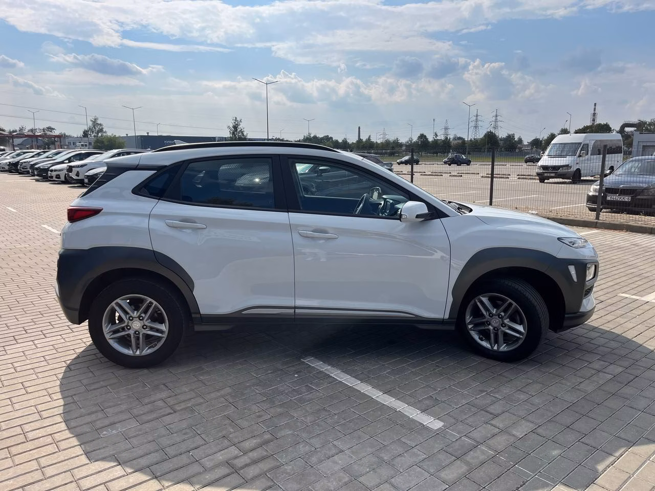 Hyundai Kona фото 4