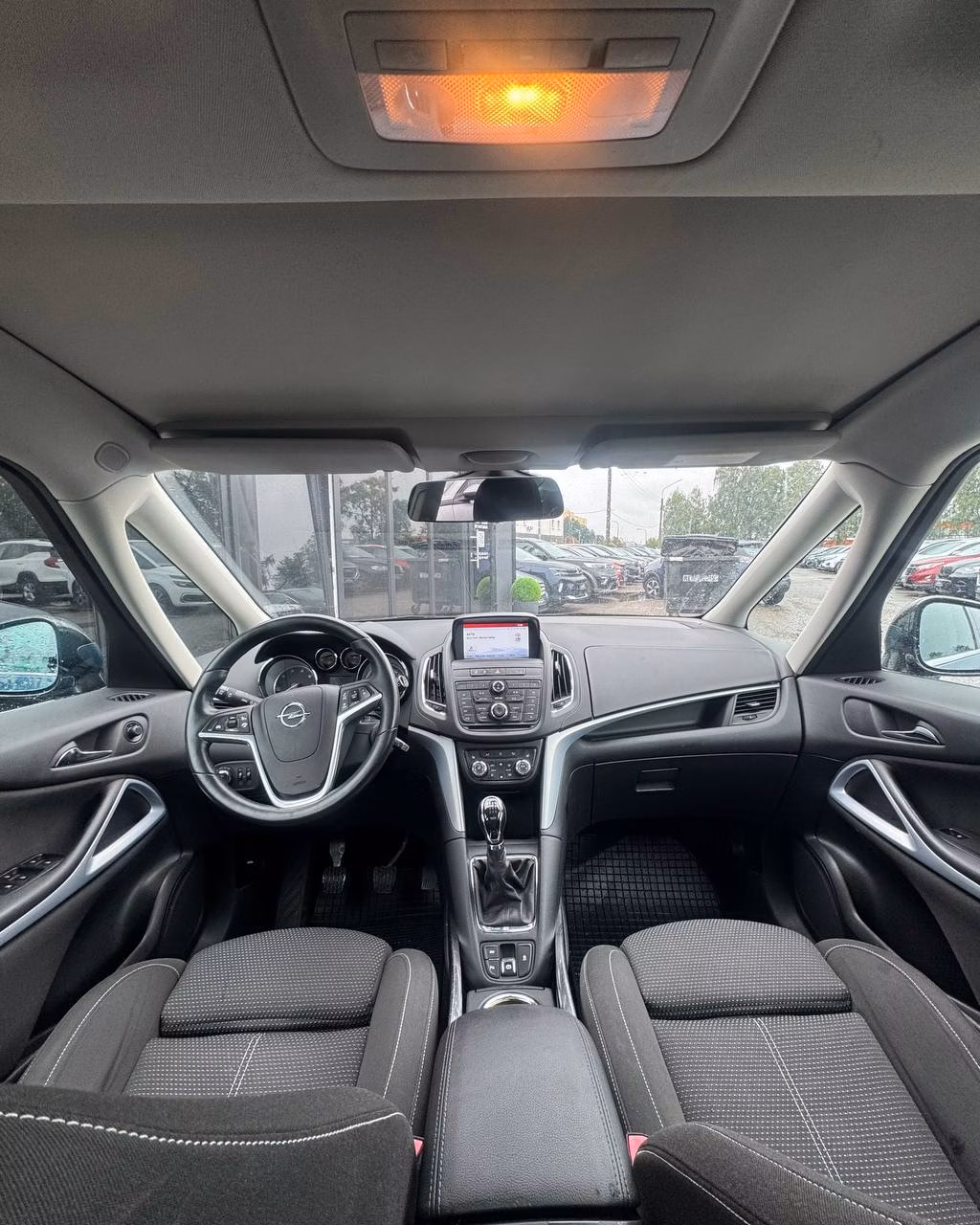 Opel Zafira фото 9