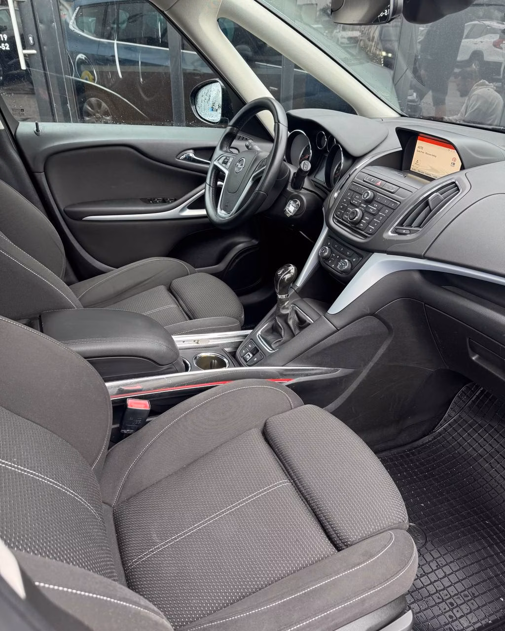Opel Zafira фото 14