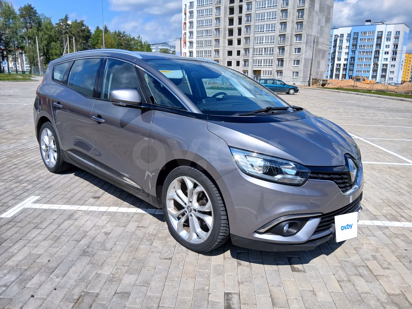 Renault Grand Scenic фото 9