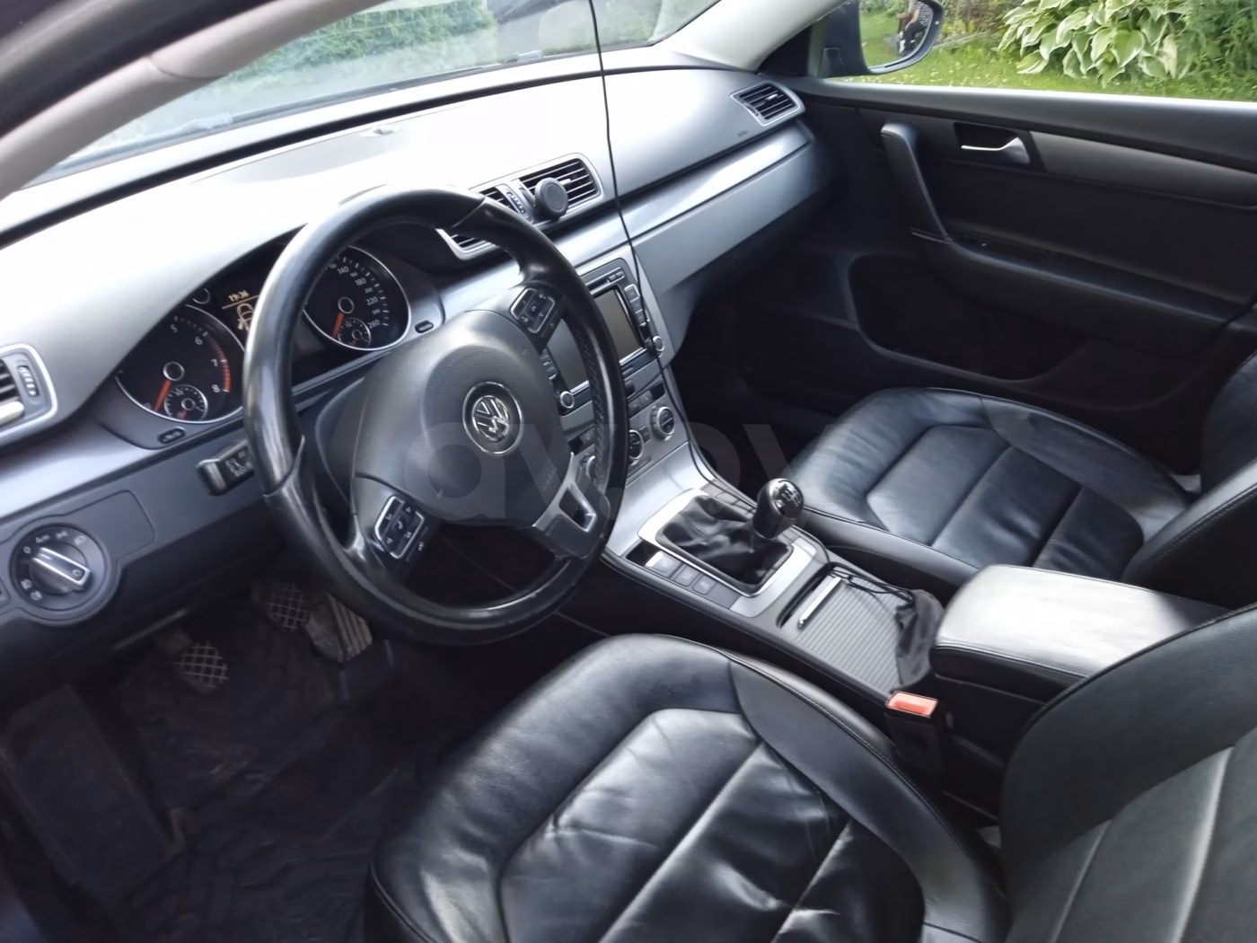 Volkswagen Passat фото 10