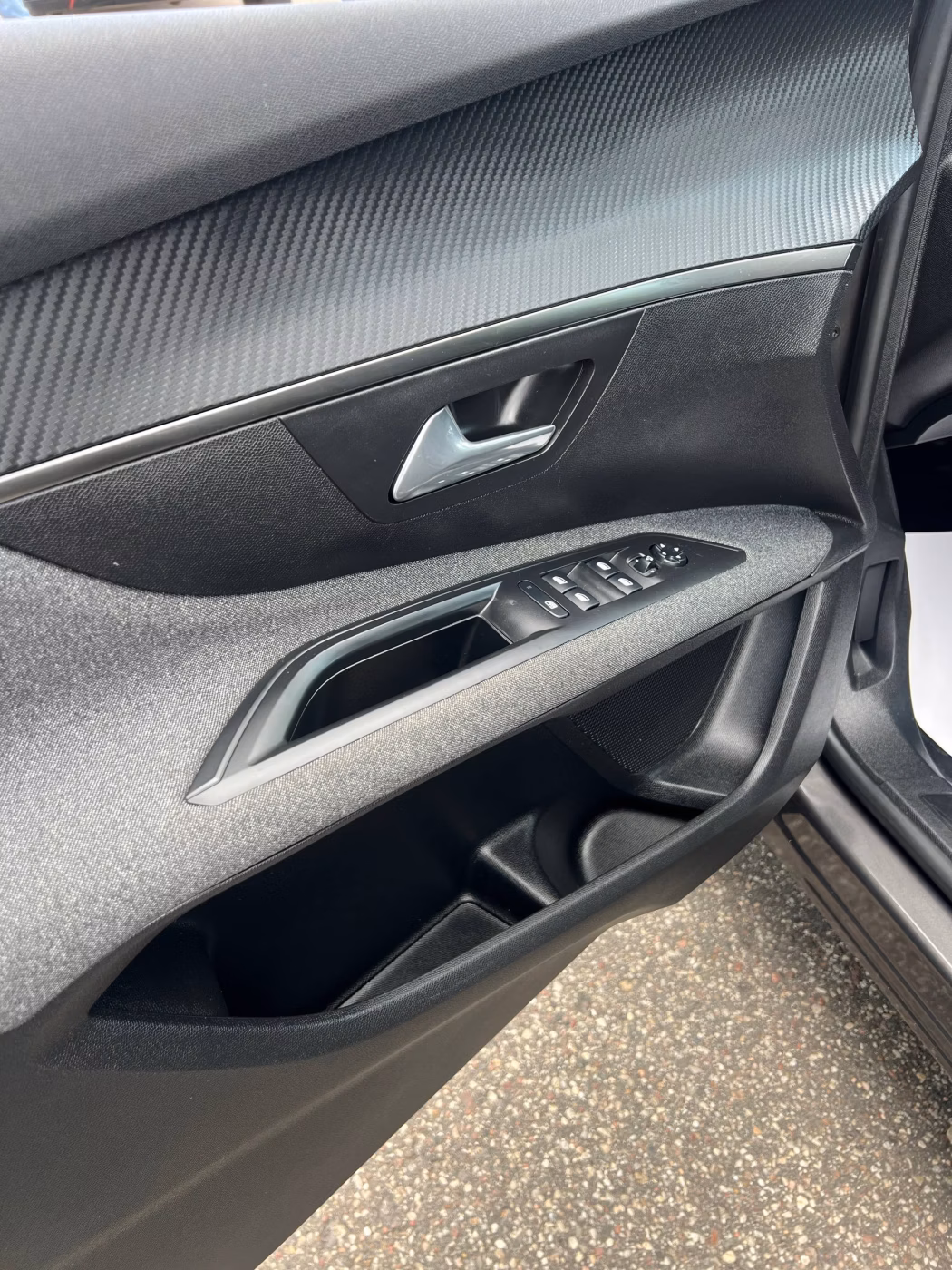 Peugeot 5008 фото 9