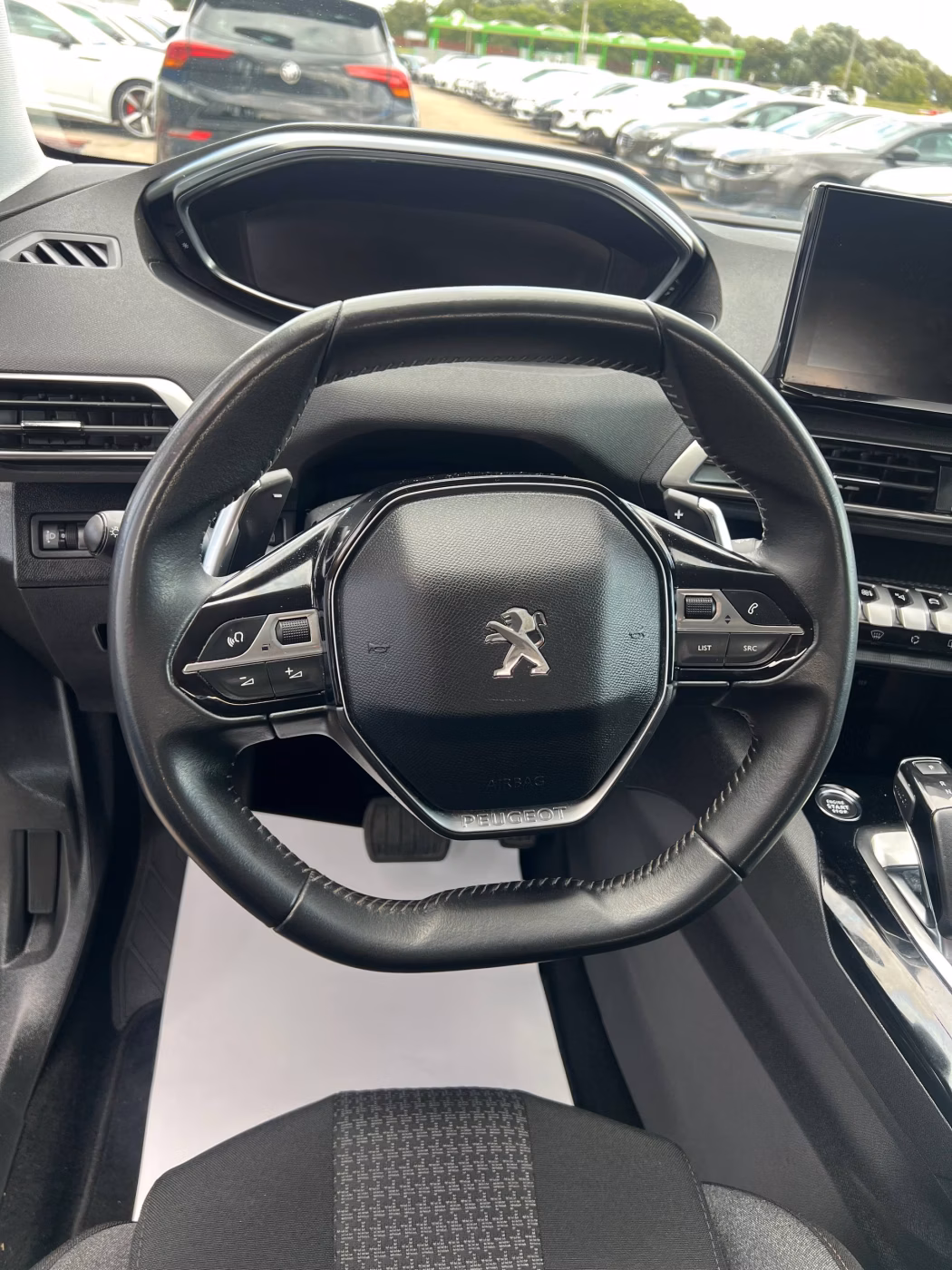 Peugeot 5008 фото 13