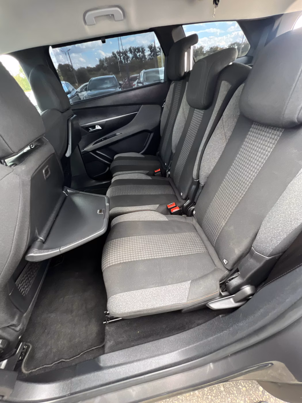 Peugeot 5008 фото 16