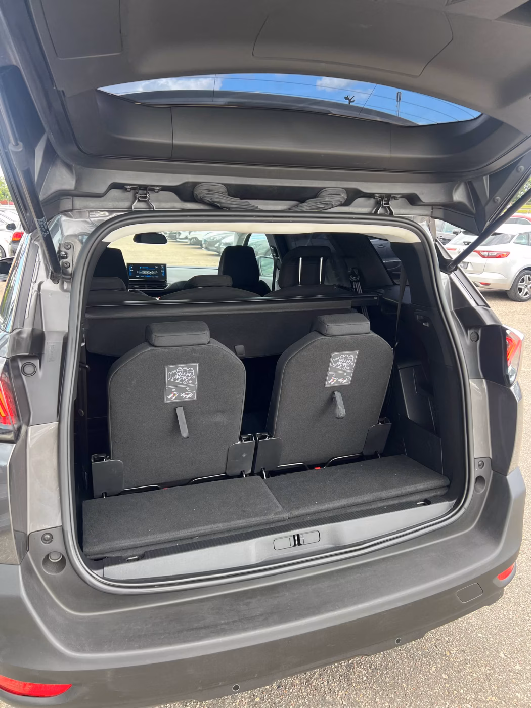 Peugeot 5008 фото 17