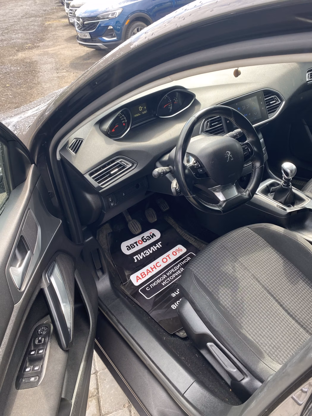 Peugeot 308 фото 9