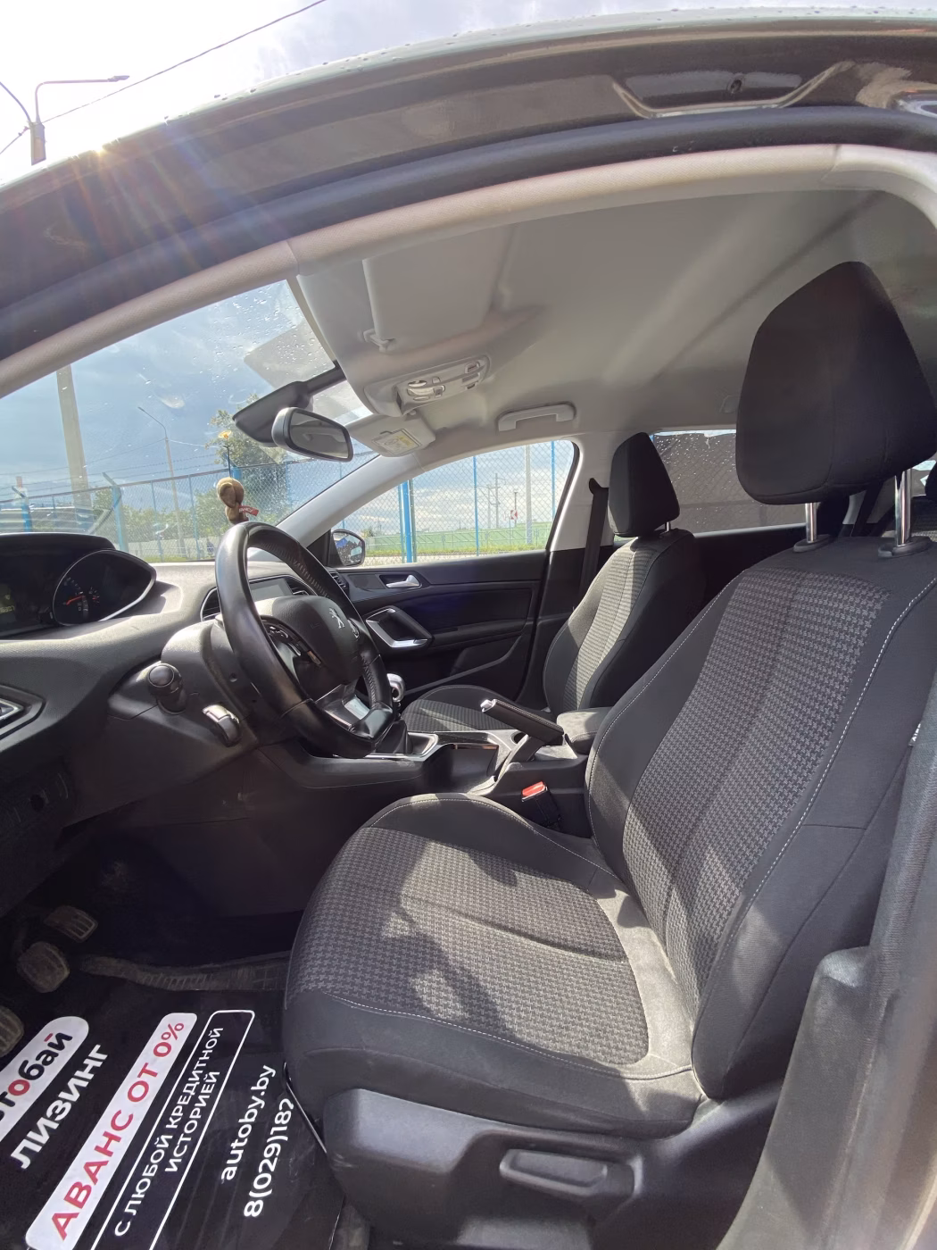 Peugeot 308 фото 10