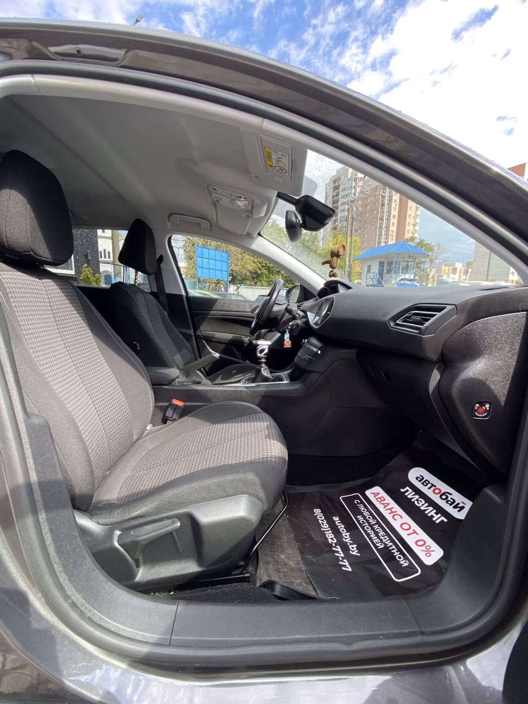 Peugeot 308 фото 13