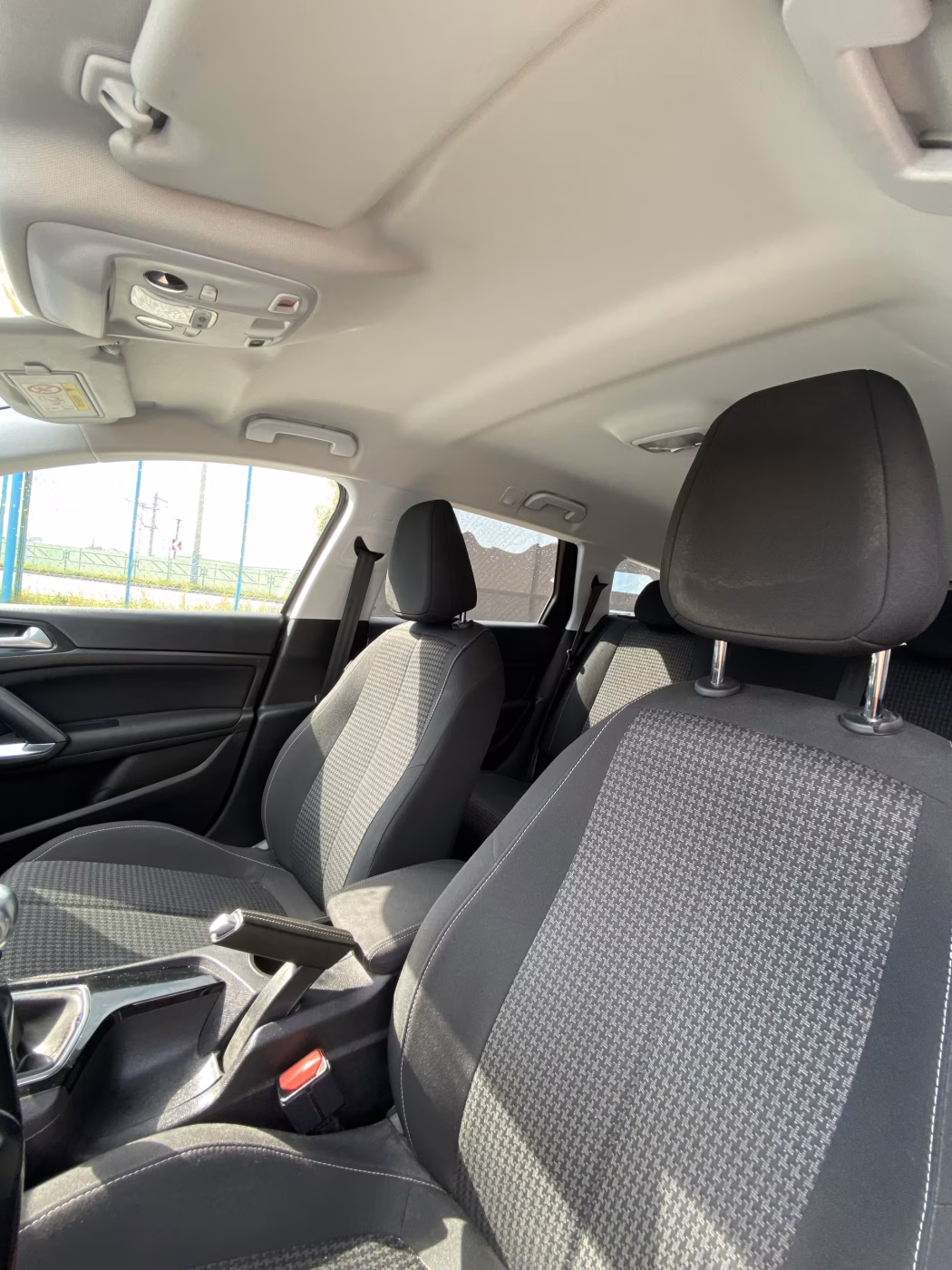 Peugeot 308 фото 11