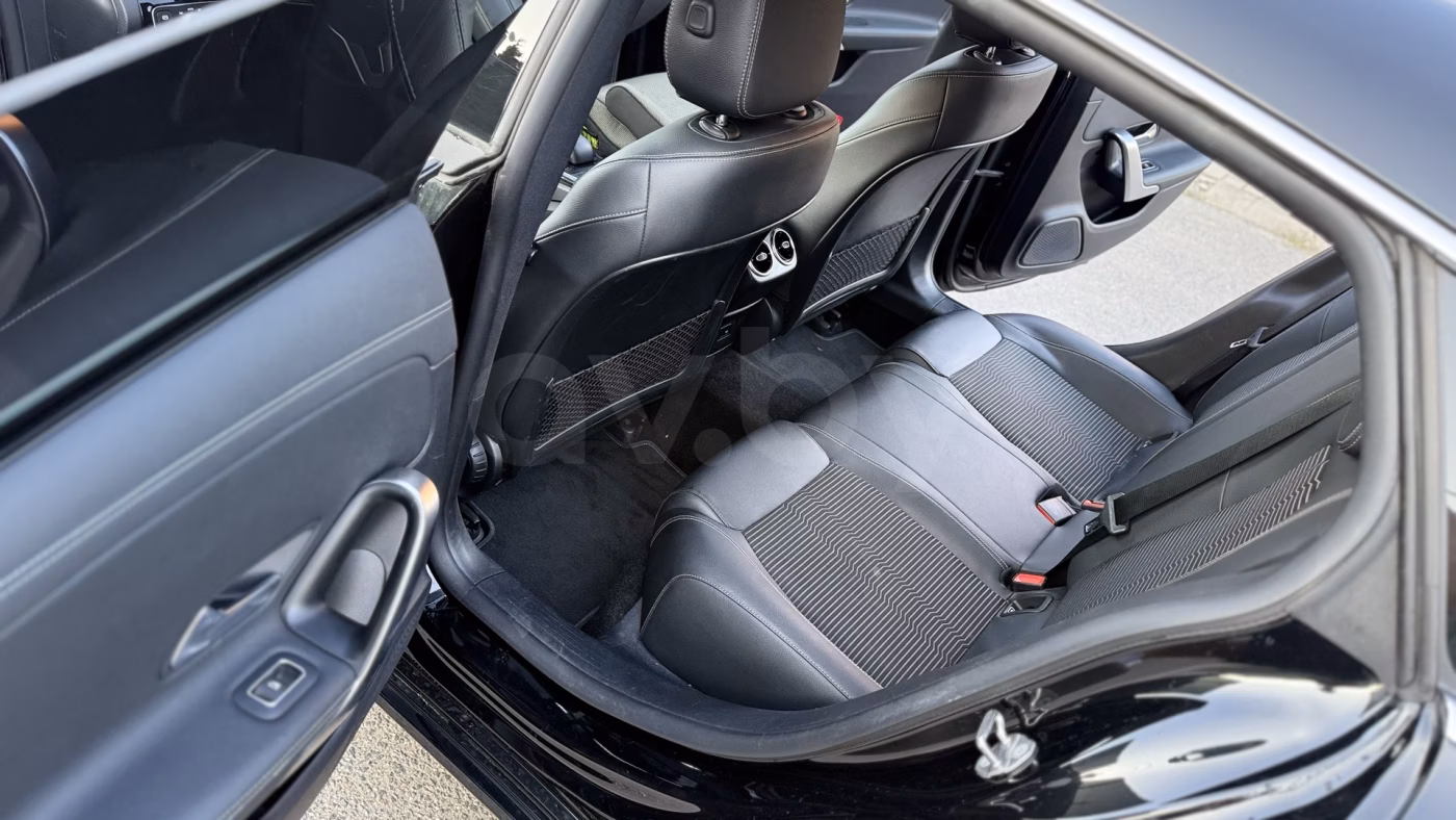 Mercedes-Benz CLA фото 10