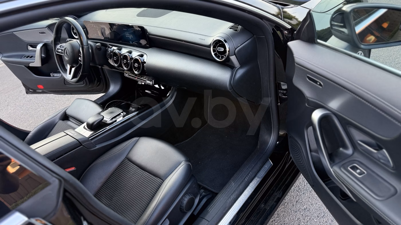 Mercedes-Benz CLA фото 9