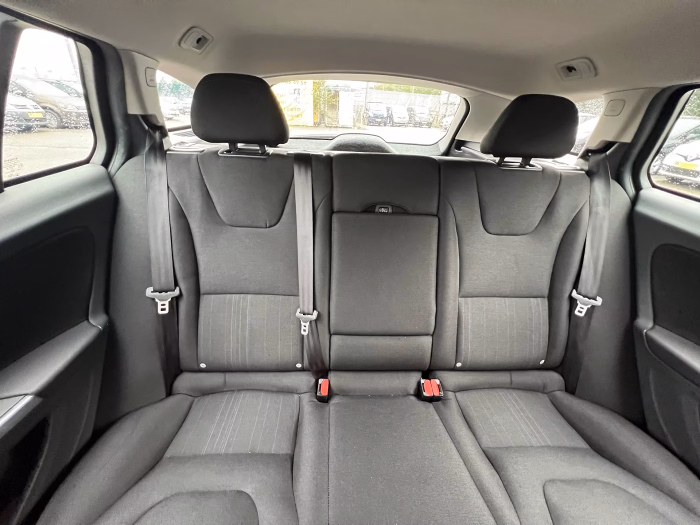 Volvo V60 фото 18