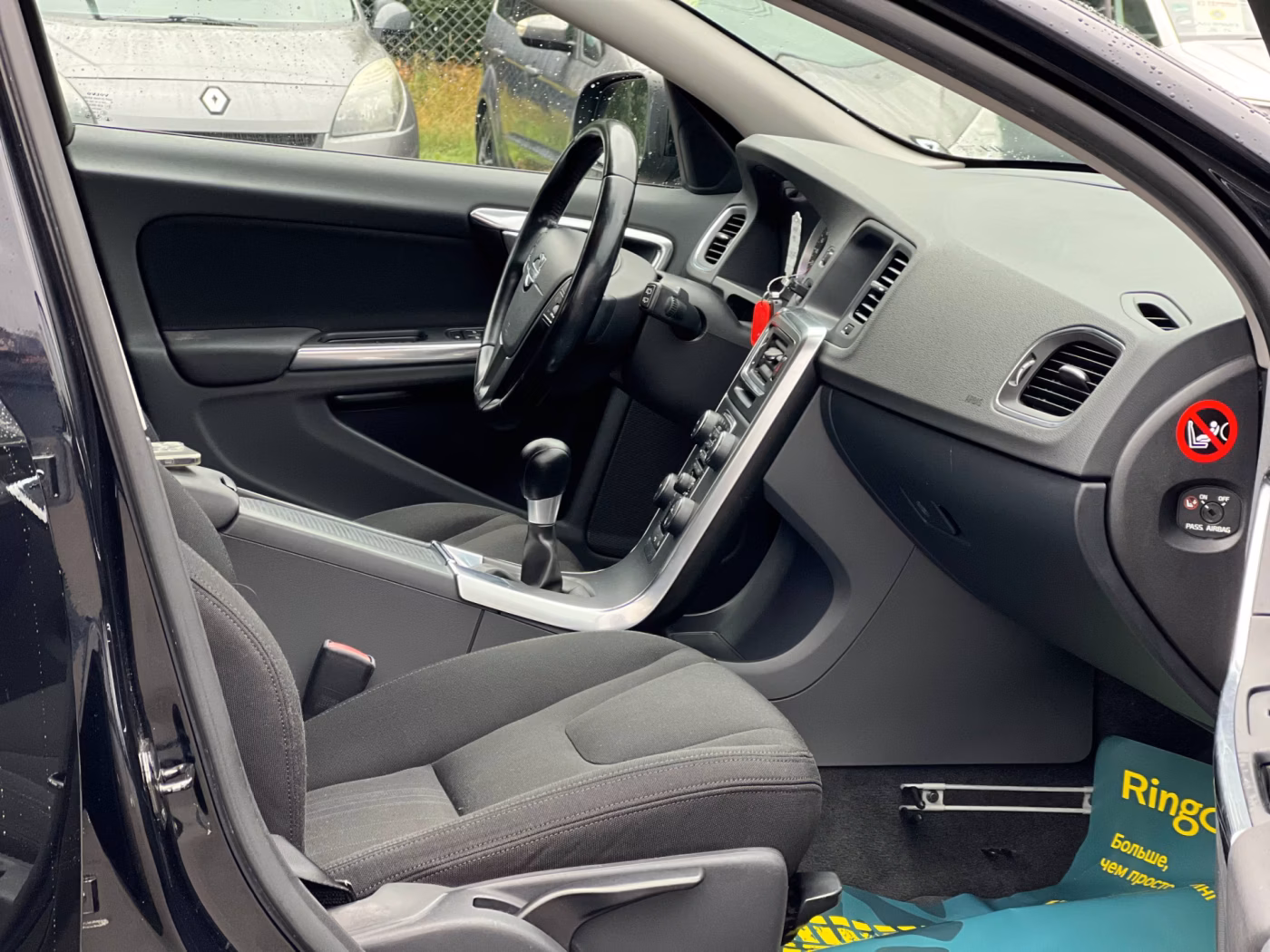 Volvo V60 фото 16