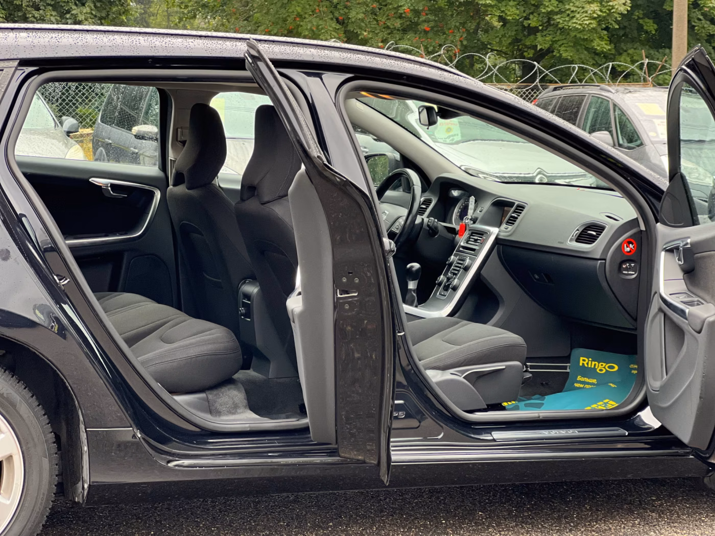 Volvo V60 фото 17