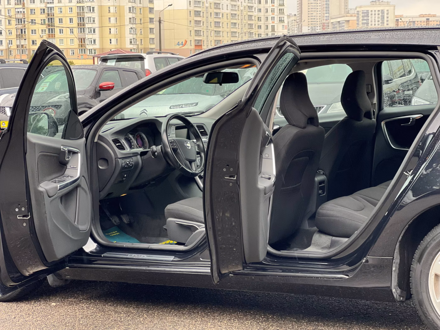 Volvo V60 фото 14