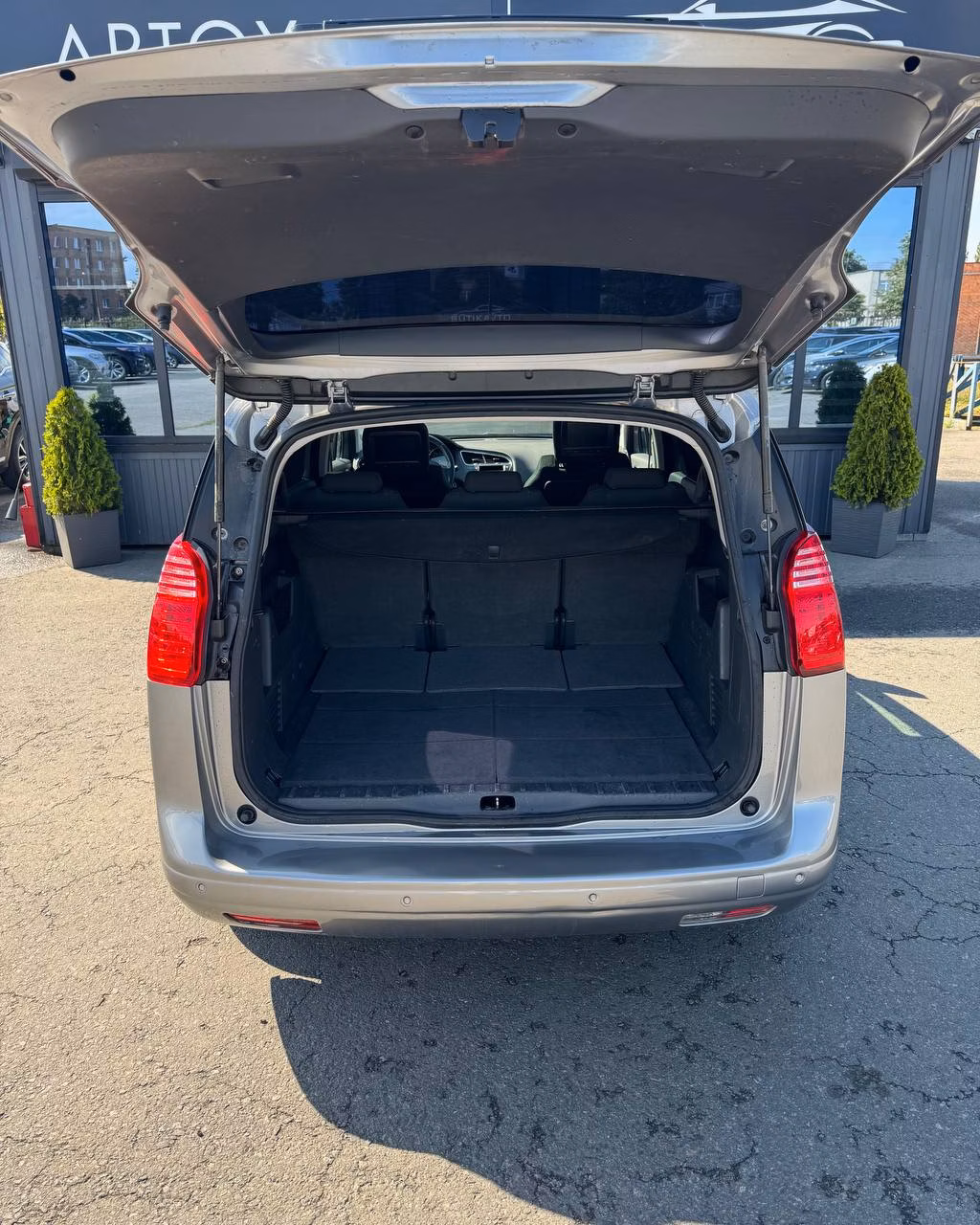 Peugeot 5008 фото 14