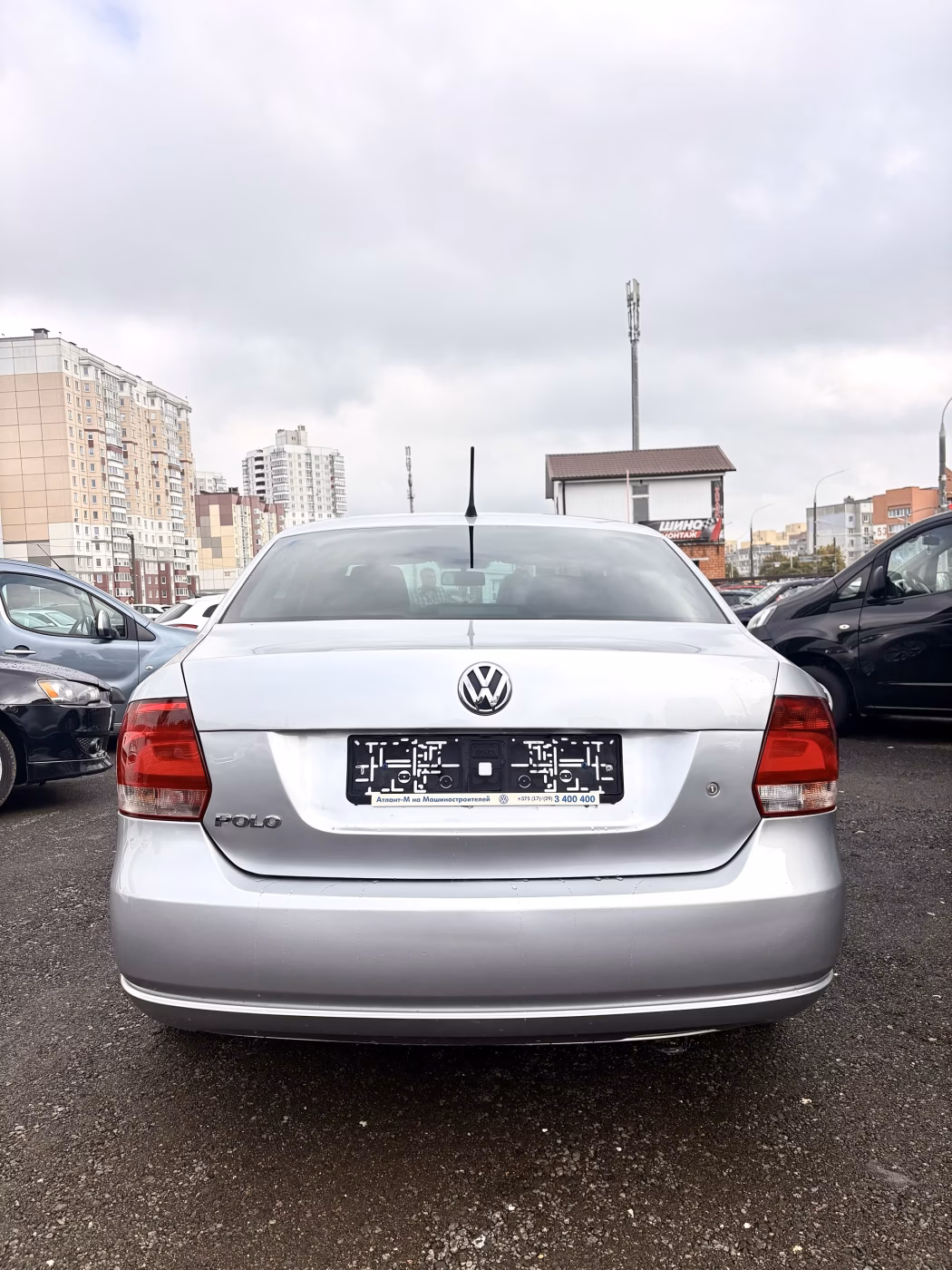 Volkswagen Polo Sedan фото 6