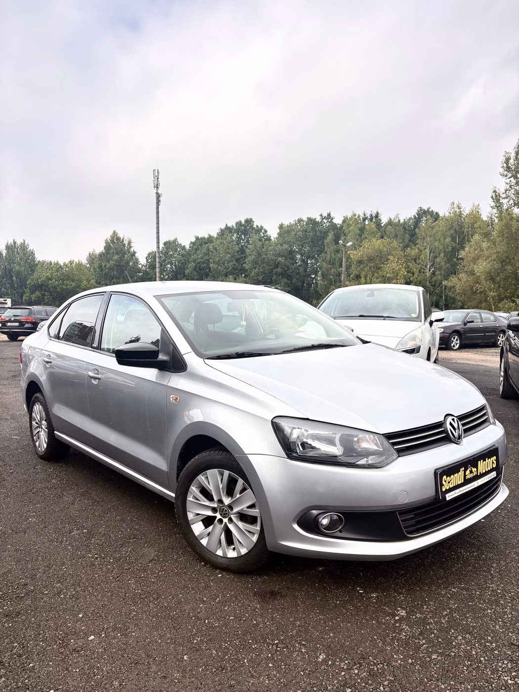 Volkswagen Polo Sedan фото 3