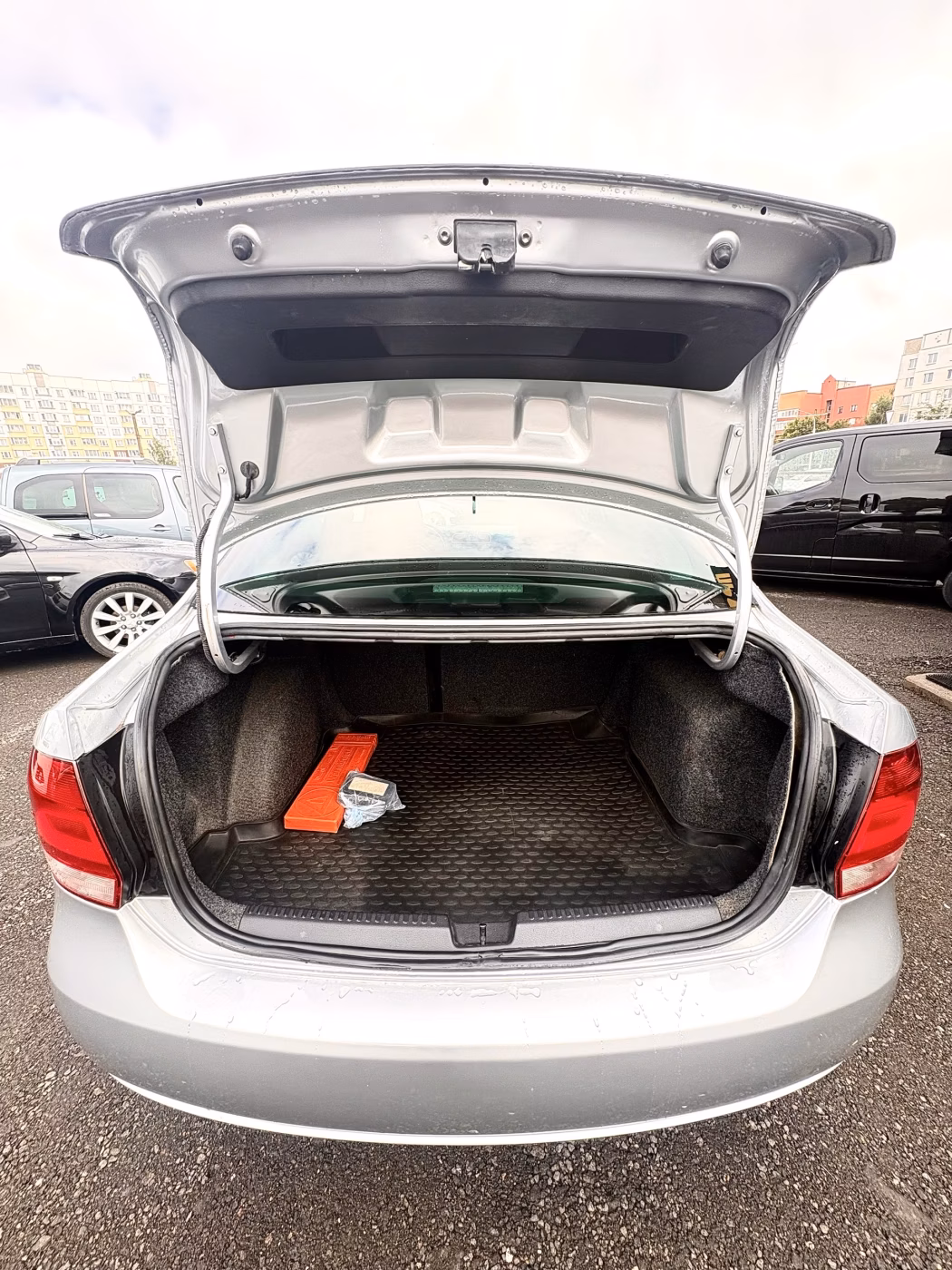 Volkswagen Polo Sedan фото 17